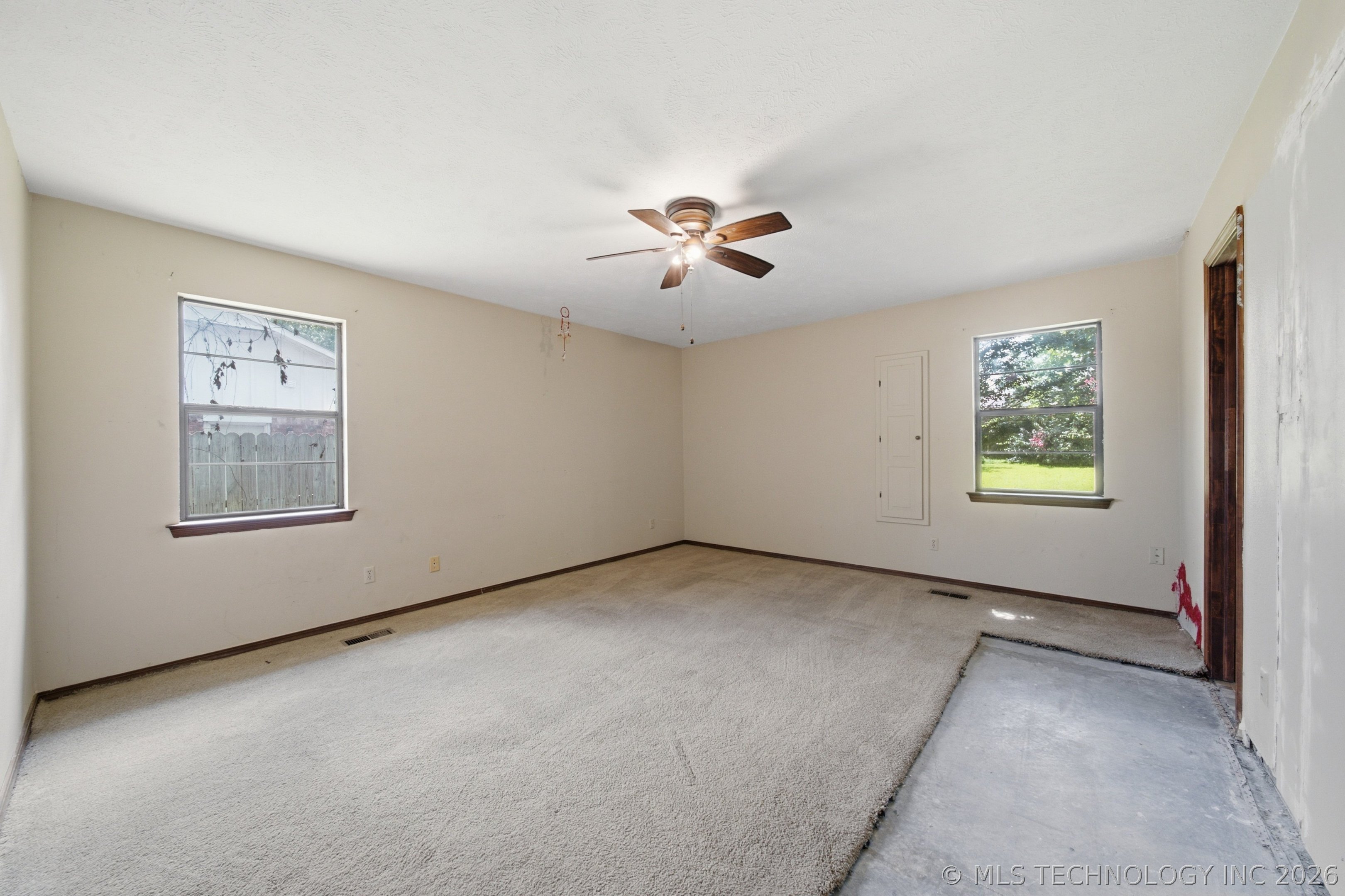 902 Cardinal Lane Property Photo 11