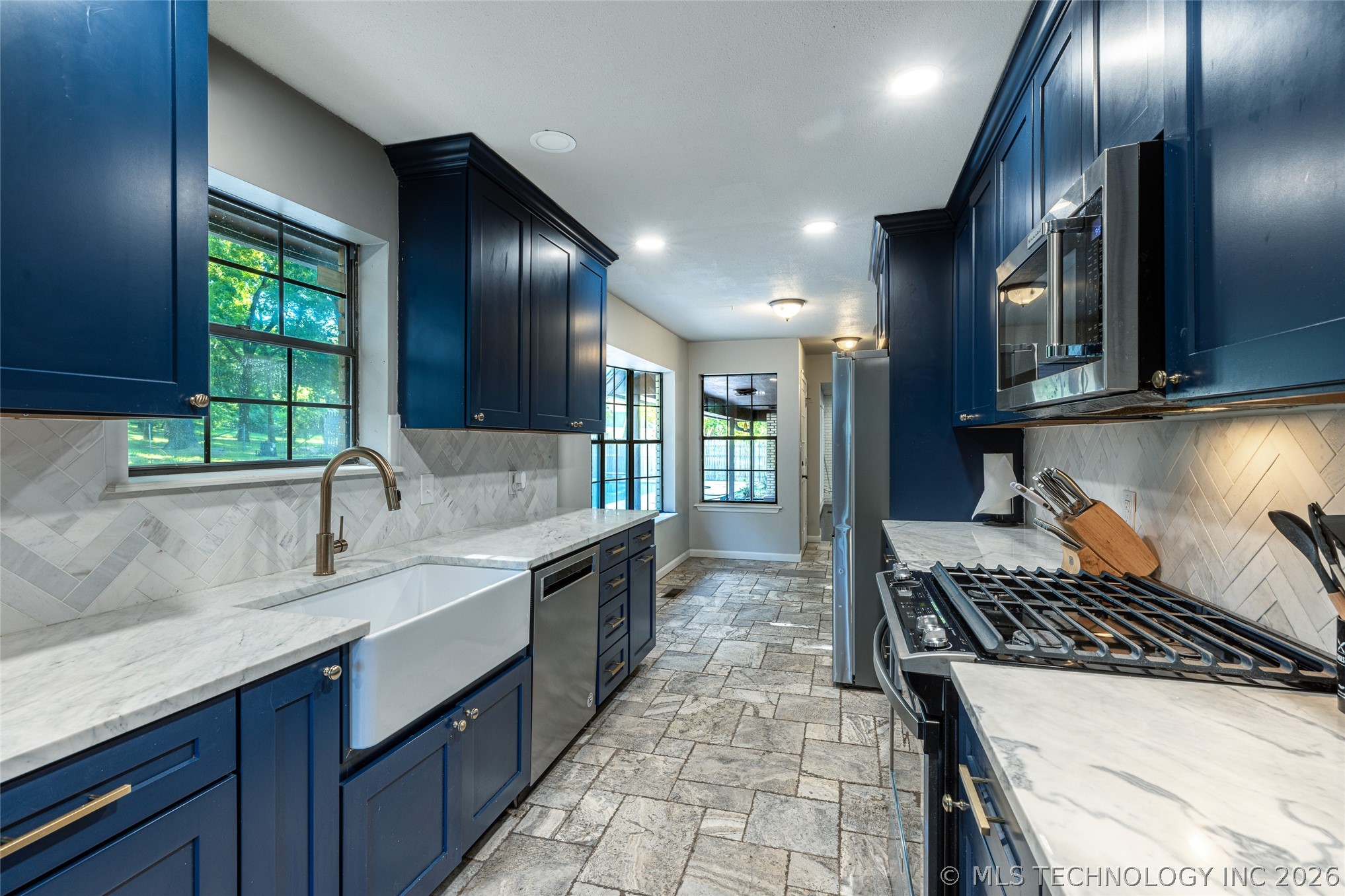 416 Timbercrest Road Property Photo 14