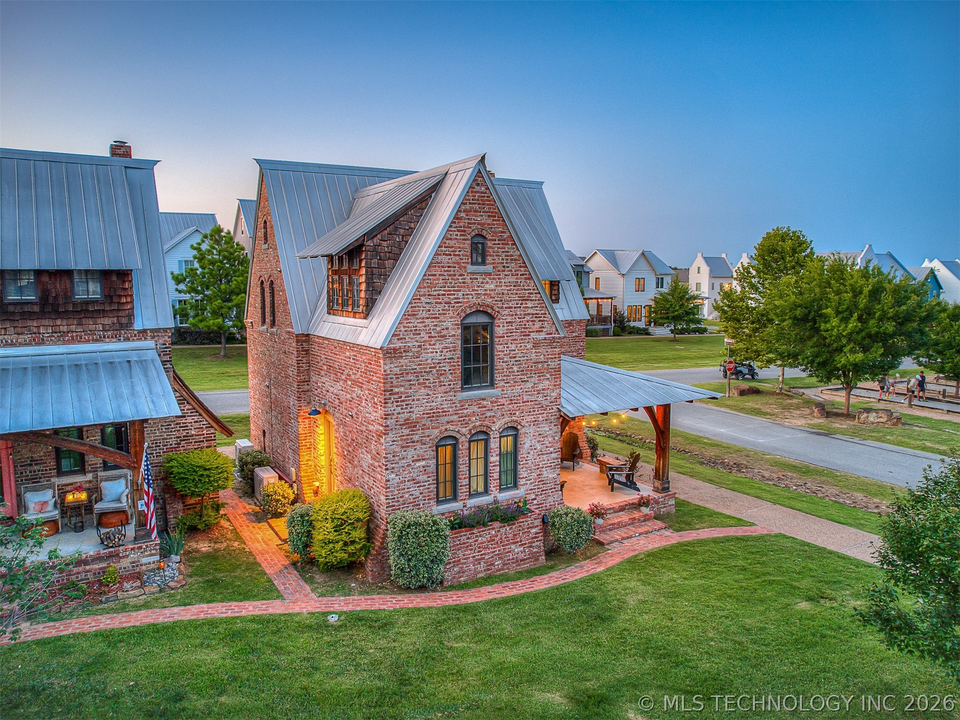 43 Redbud Street D Property Photo 68