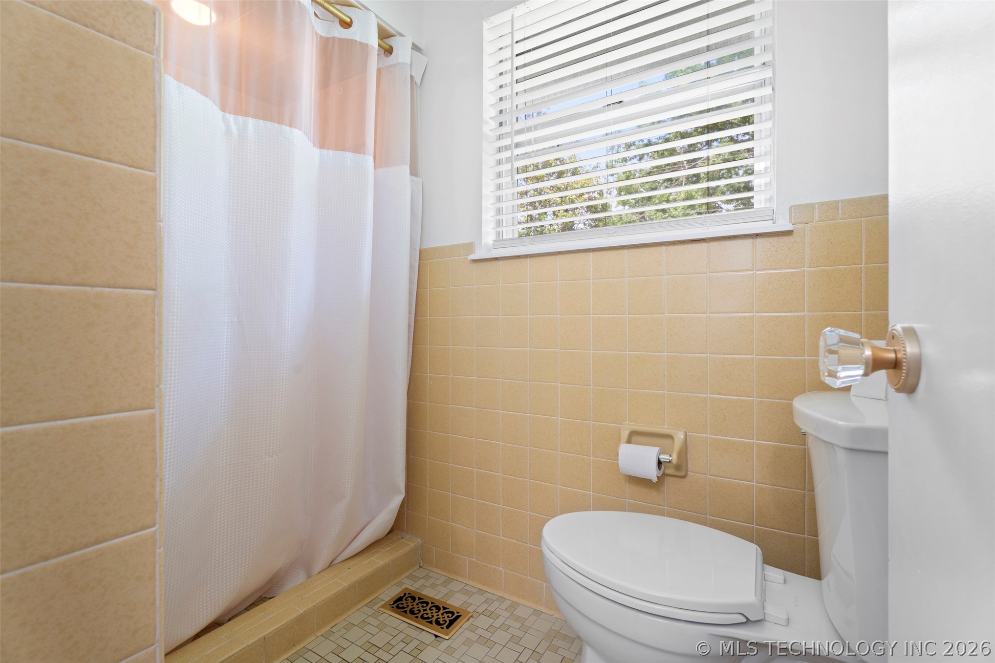 318 Sunset Drive Property Photo 27