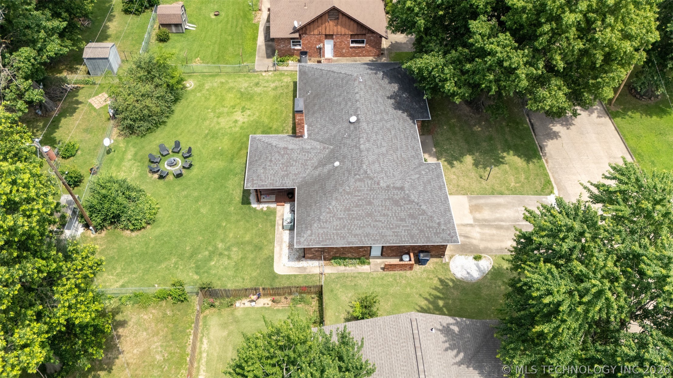 318 Sunset Drive Property Photo 37