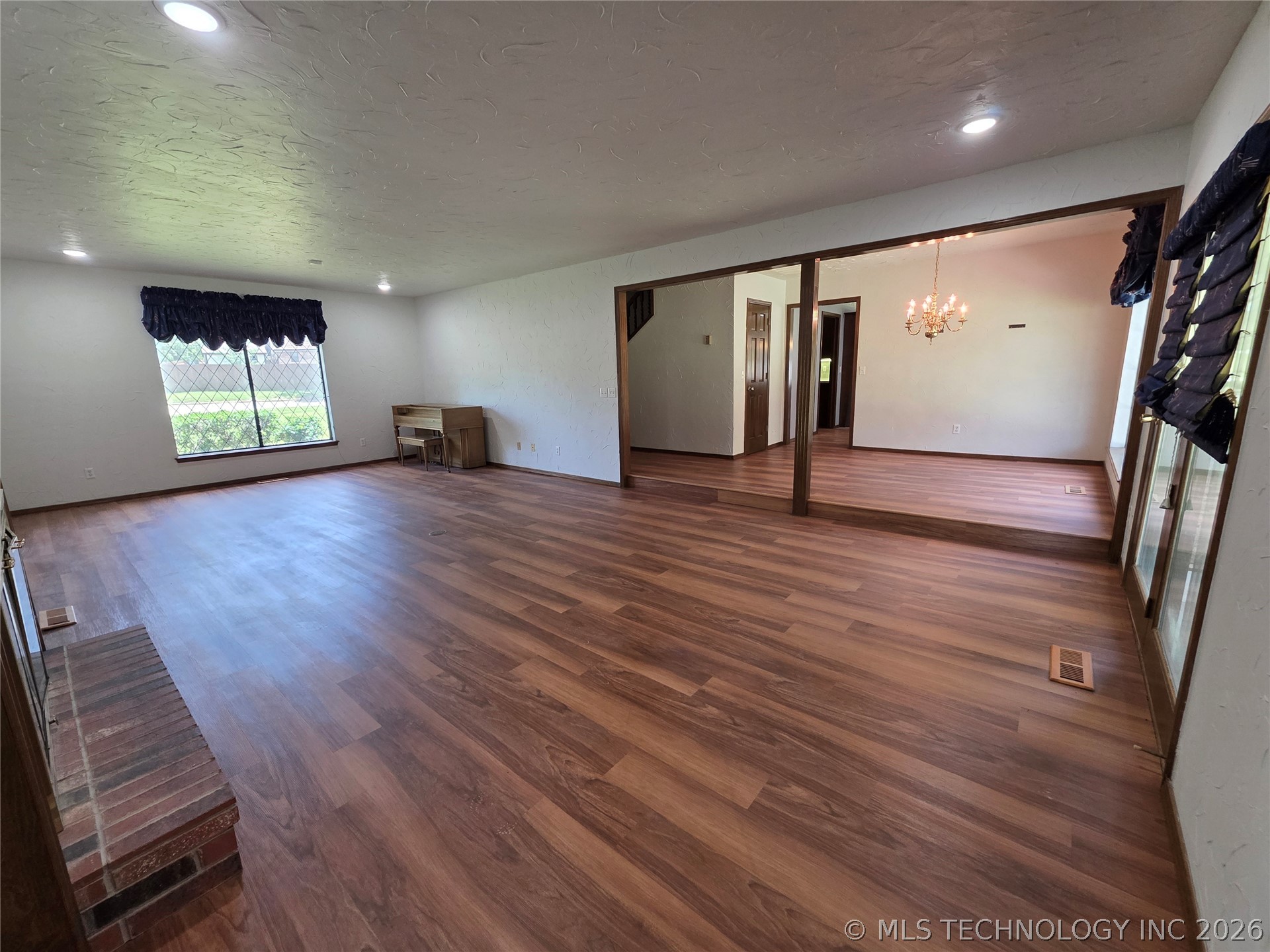 2430 Northwood Drive Property Photo 12