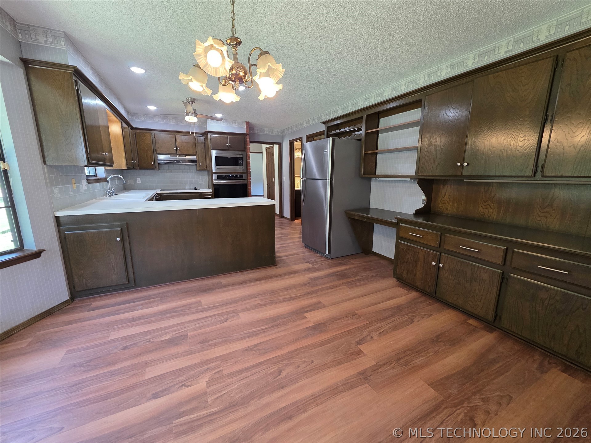 2430 Northwood Drive Property Photo 20