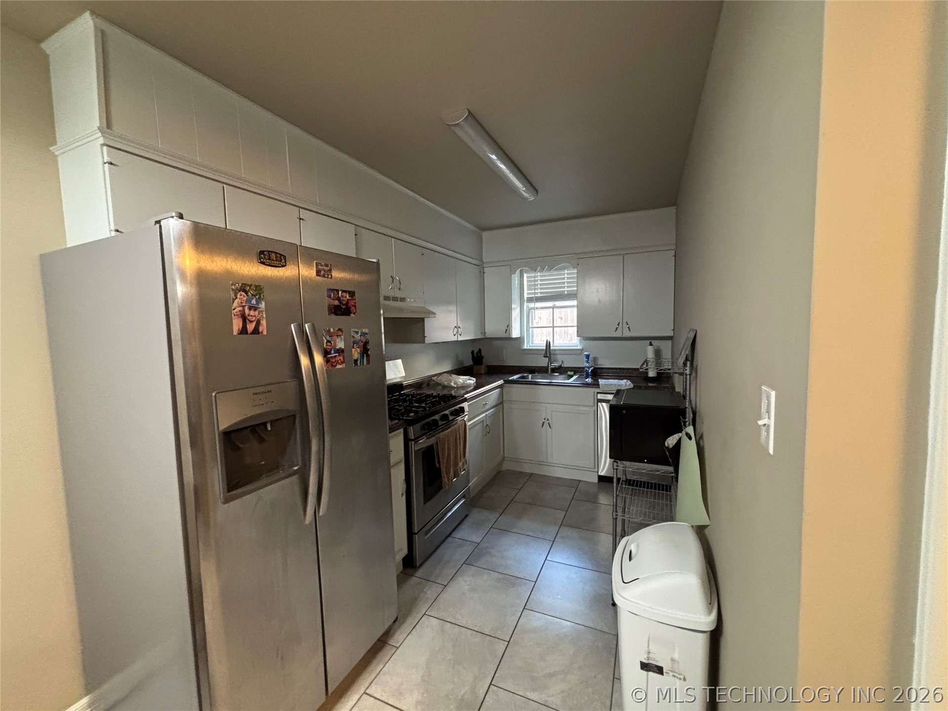 1313 E 48th Street 4 Property Photo 2