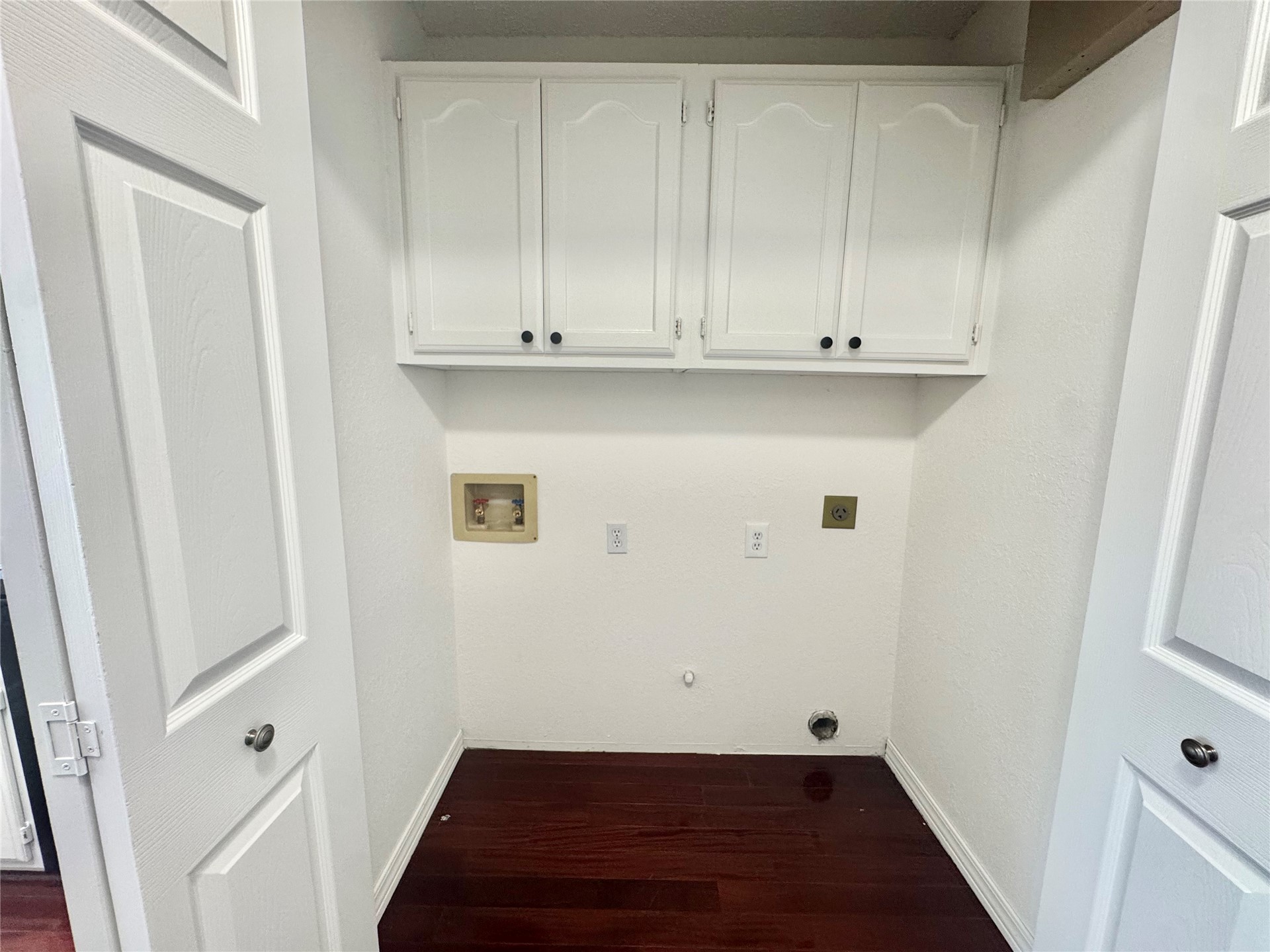 9216 E 97th Place Property Photo 11