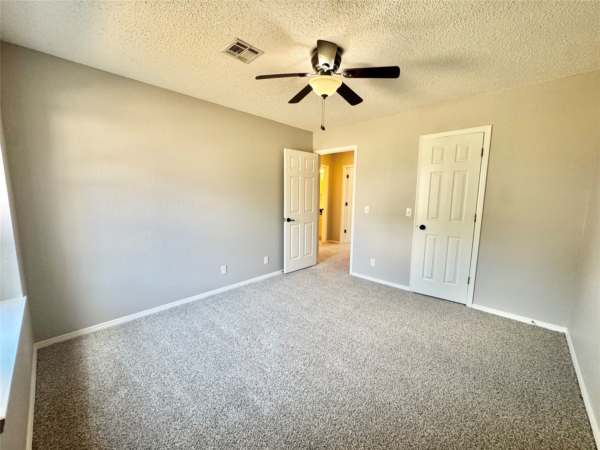 9216 E 97th Place Property Photo 14