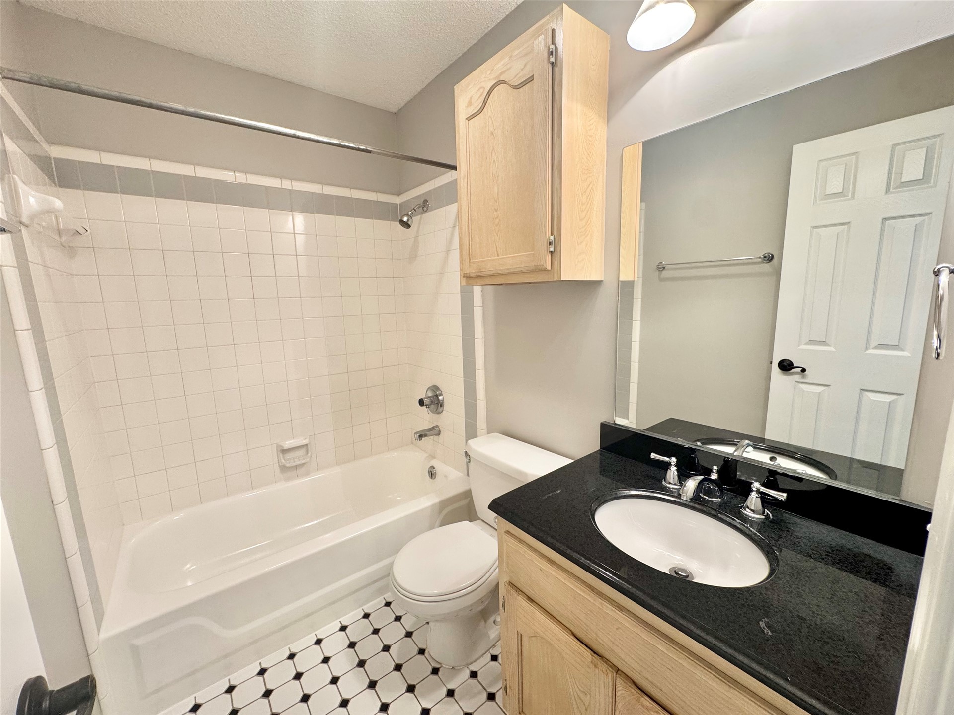 9216 E 97th Place Property Photo 17