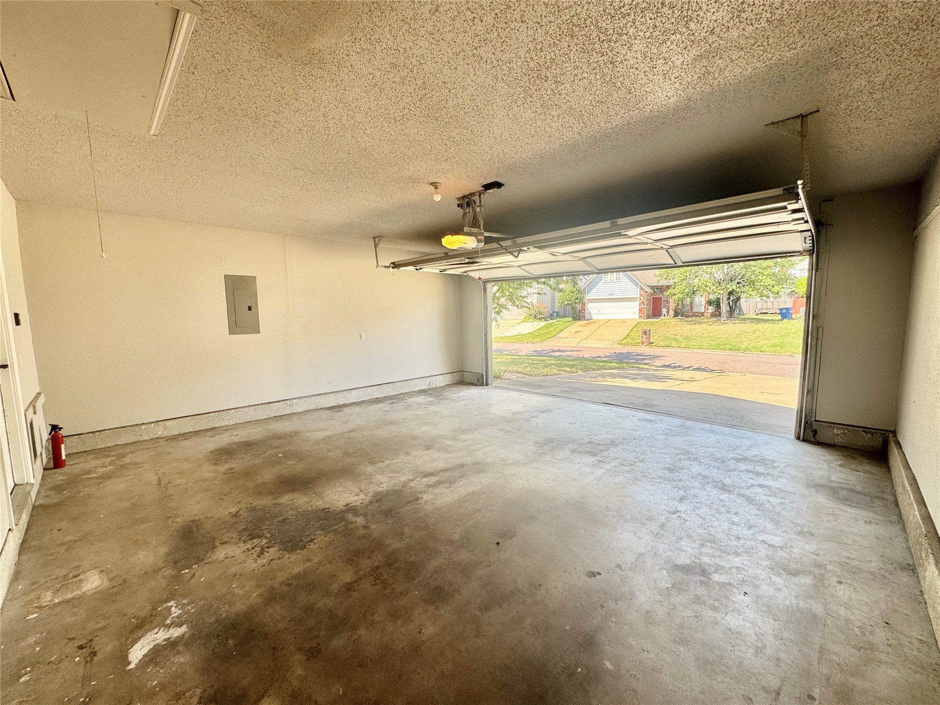 9216 E 97th Place Property Photo 31