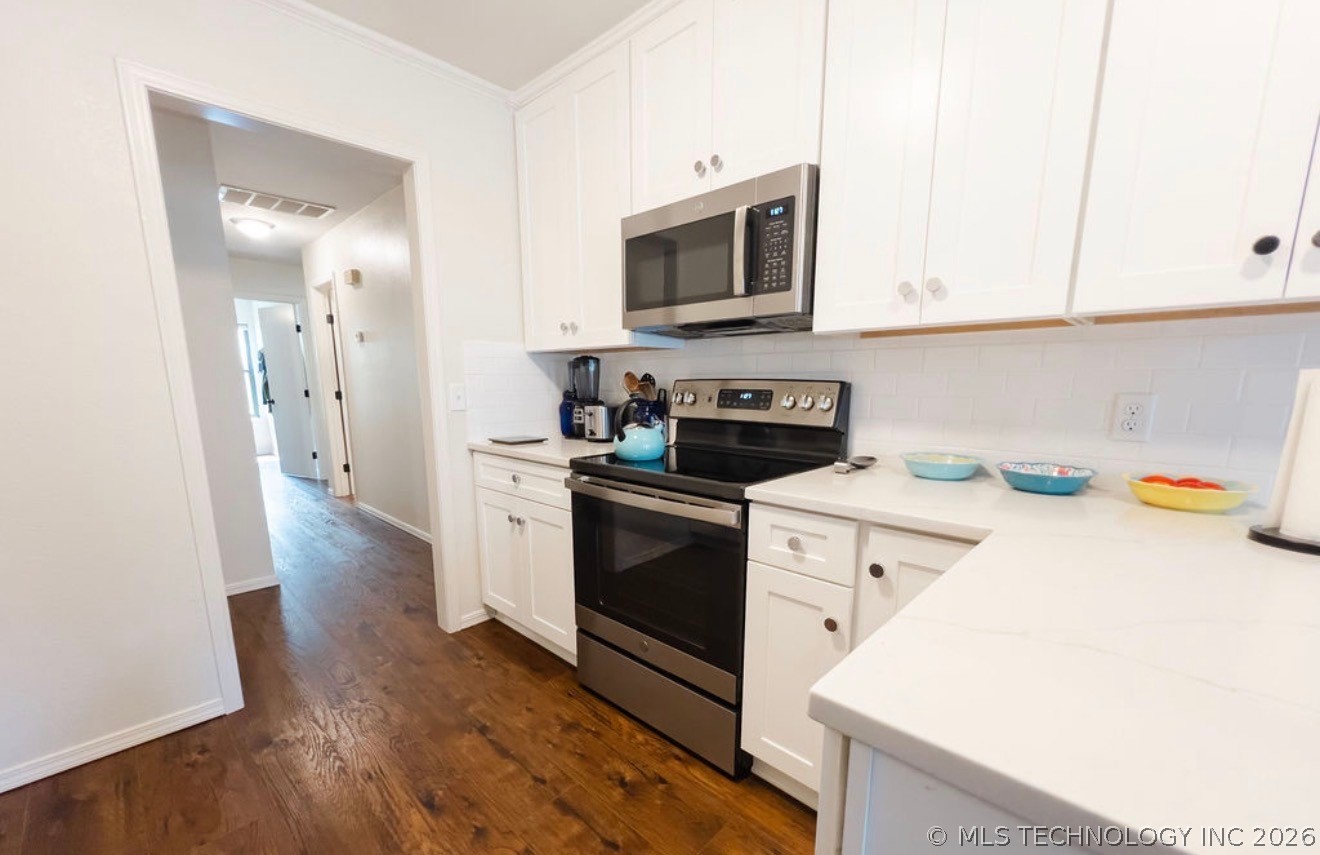 14248 E 37th Place Property Photo 14