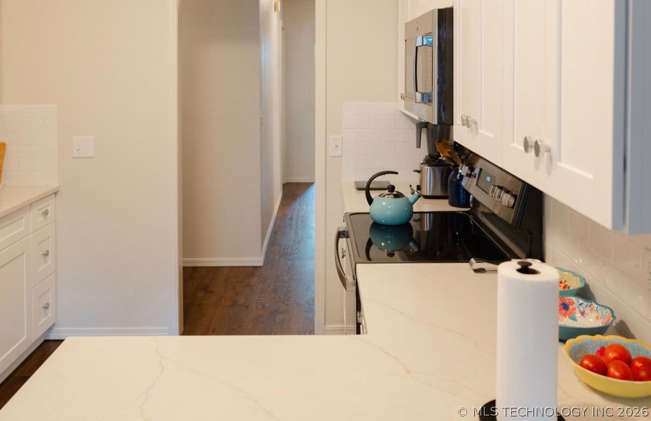 14248 E 37th Place Property Photo 15