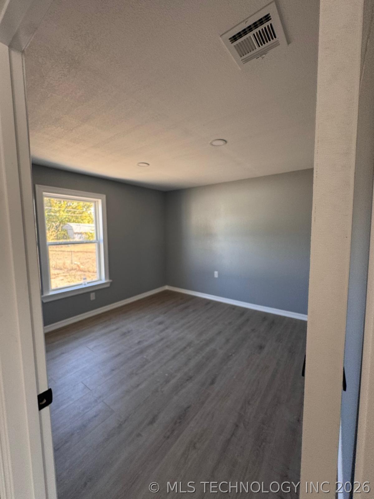 721 N Hudson Avenue Property Photo 6