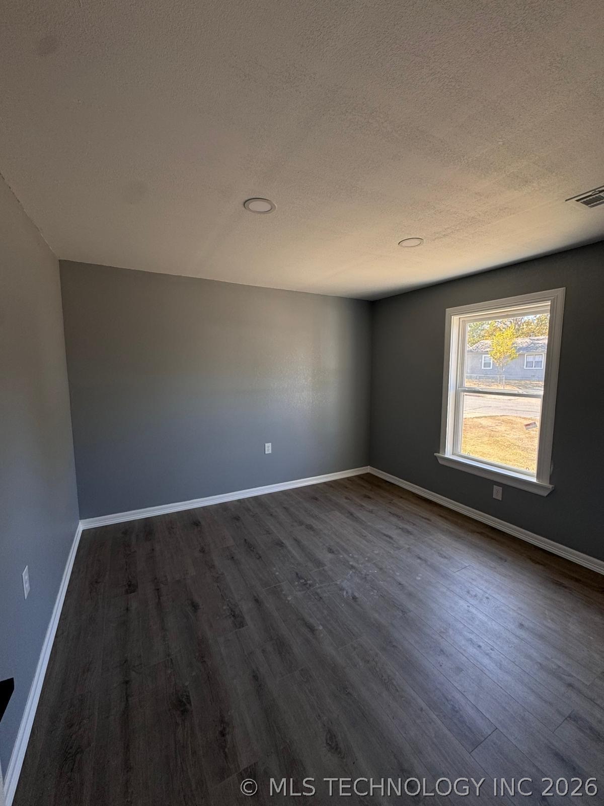 721 N Hudson Avenue Property Photo 7