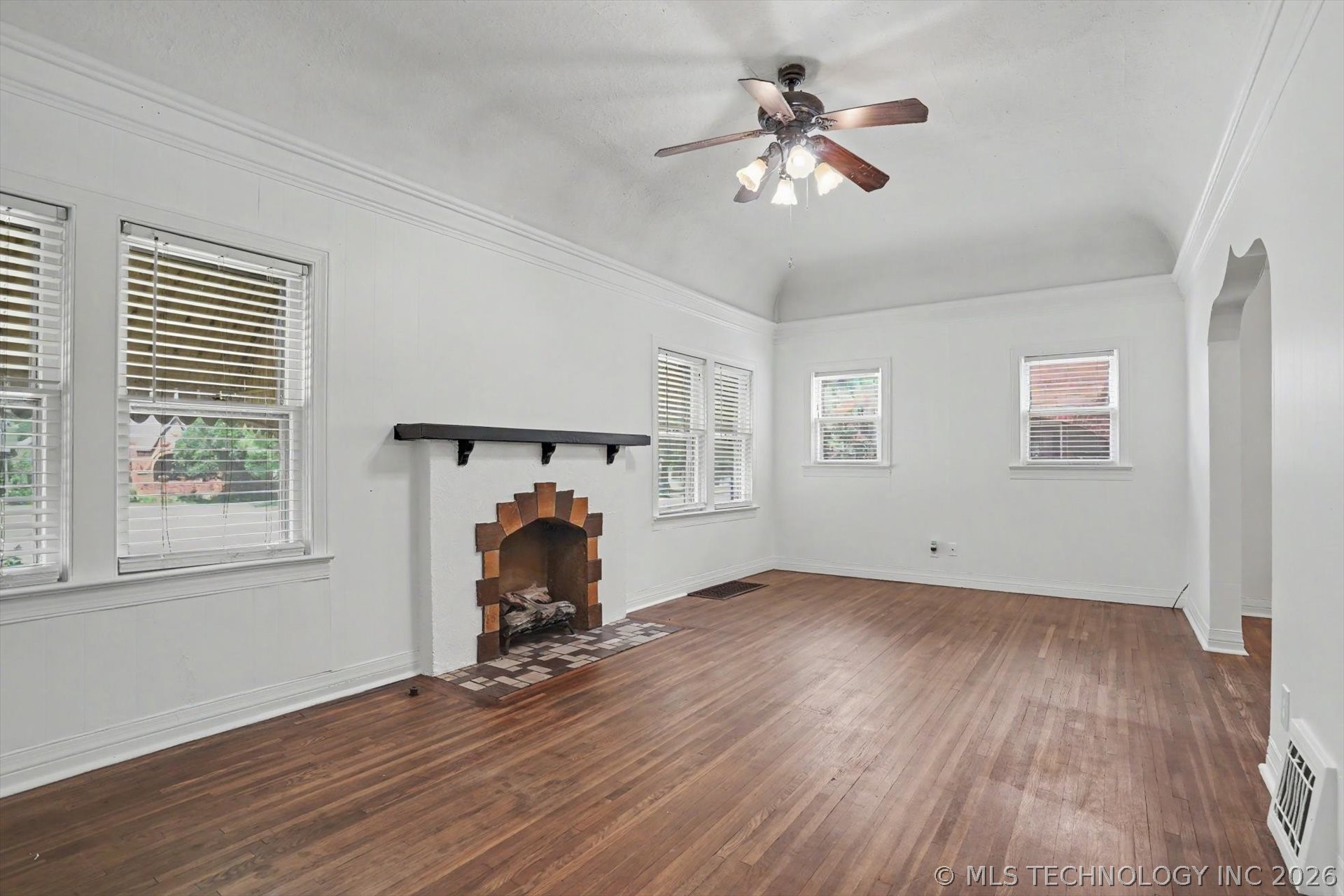 1343 S Jamestown Avenue Property Photo 6