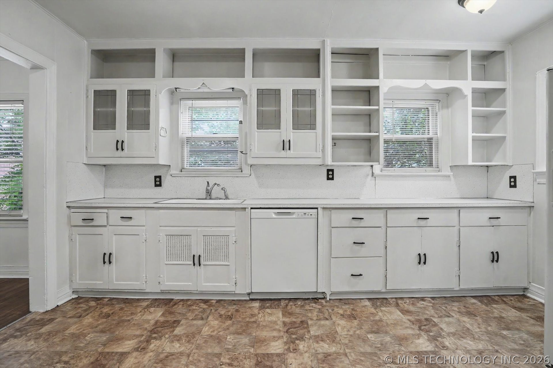 1343 S Jamestown Avenue Property Photo 11