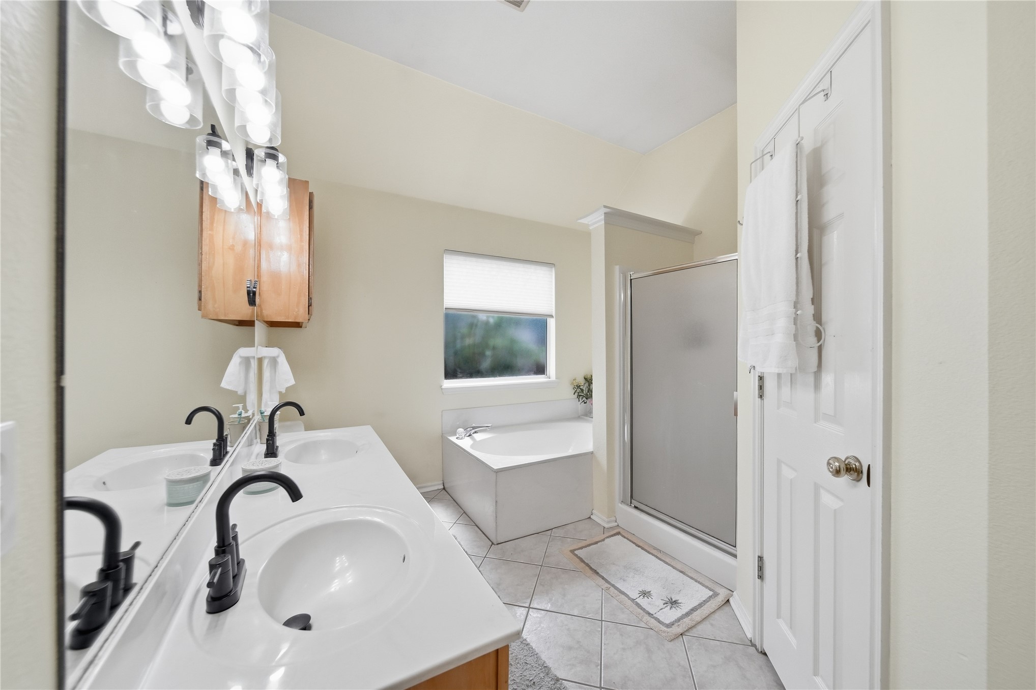 5313 S Maple Place Property Photo 13