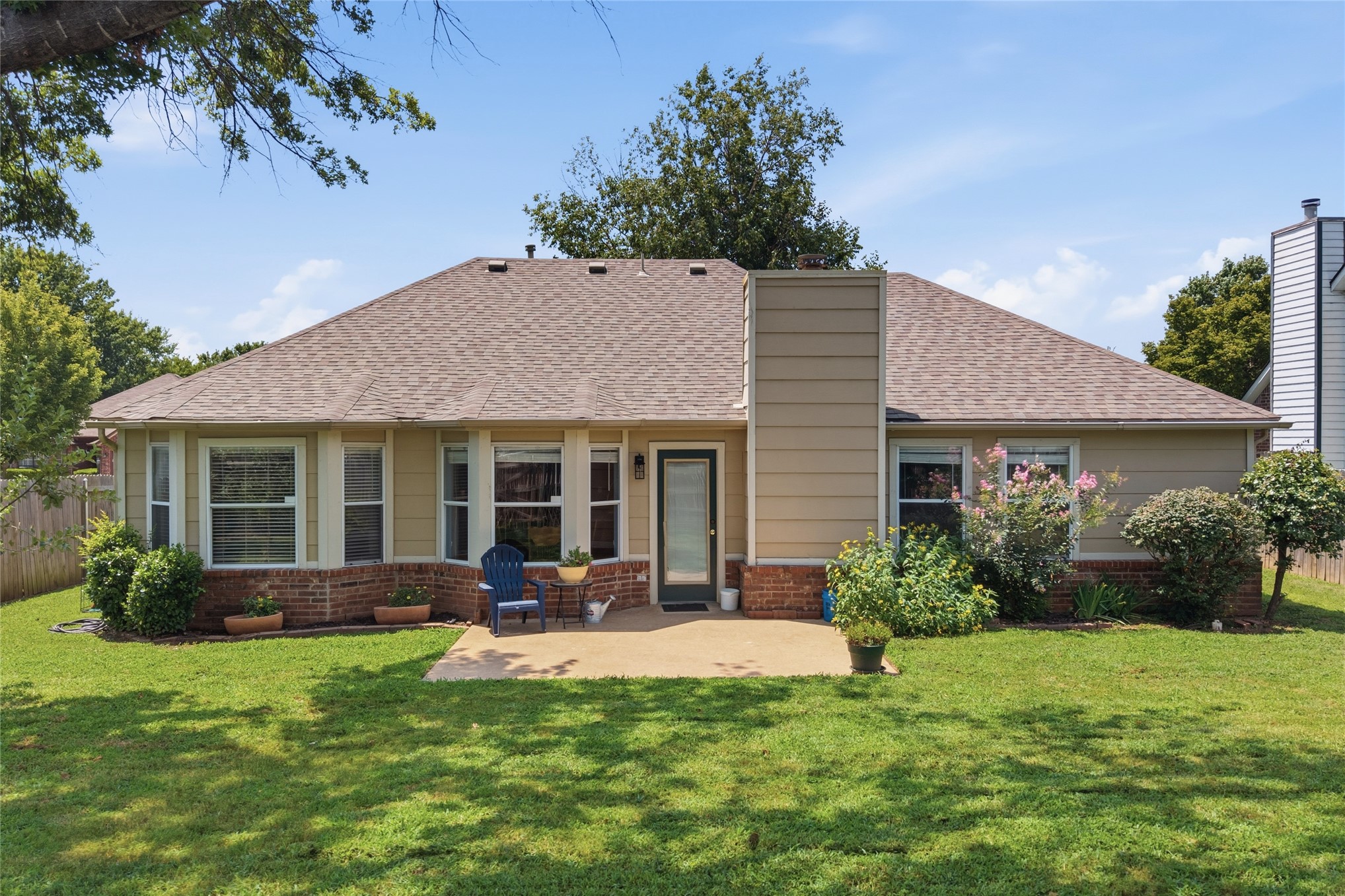 5313 S Maple Place Property Photo 24