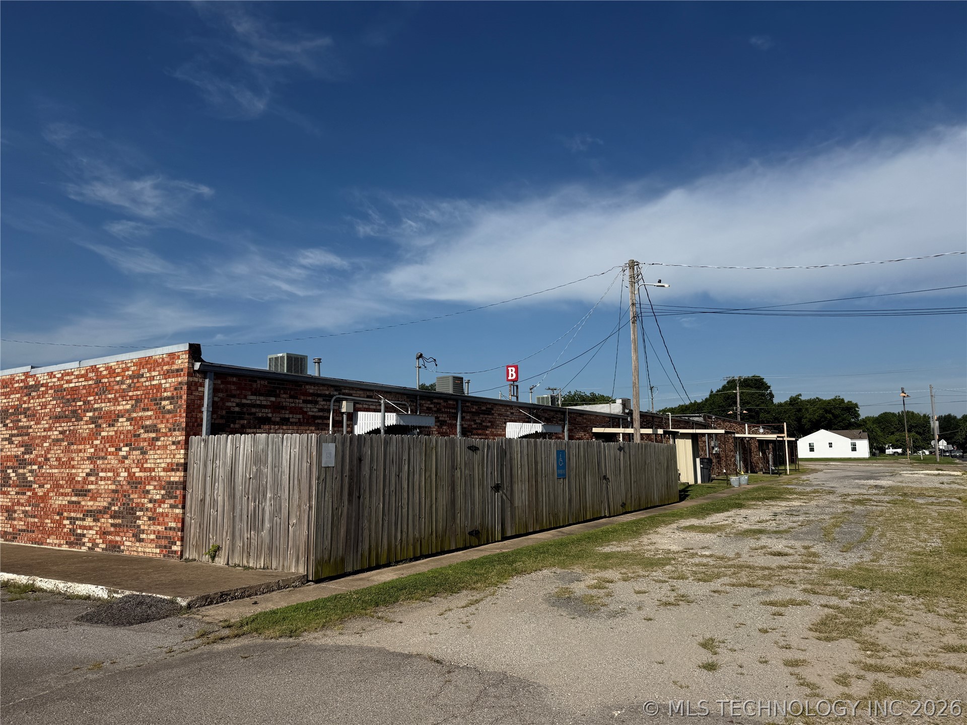 91 Broadlawn Shopping Property Photo 3
