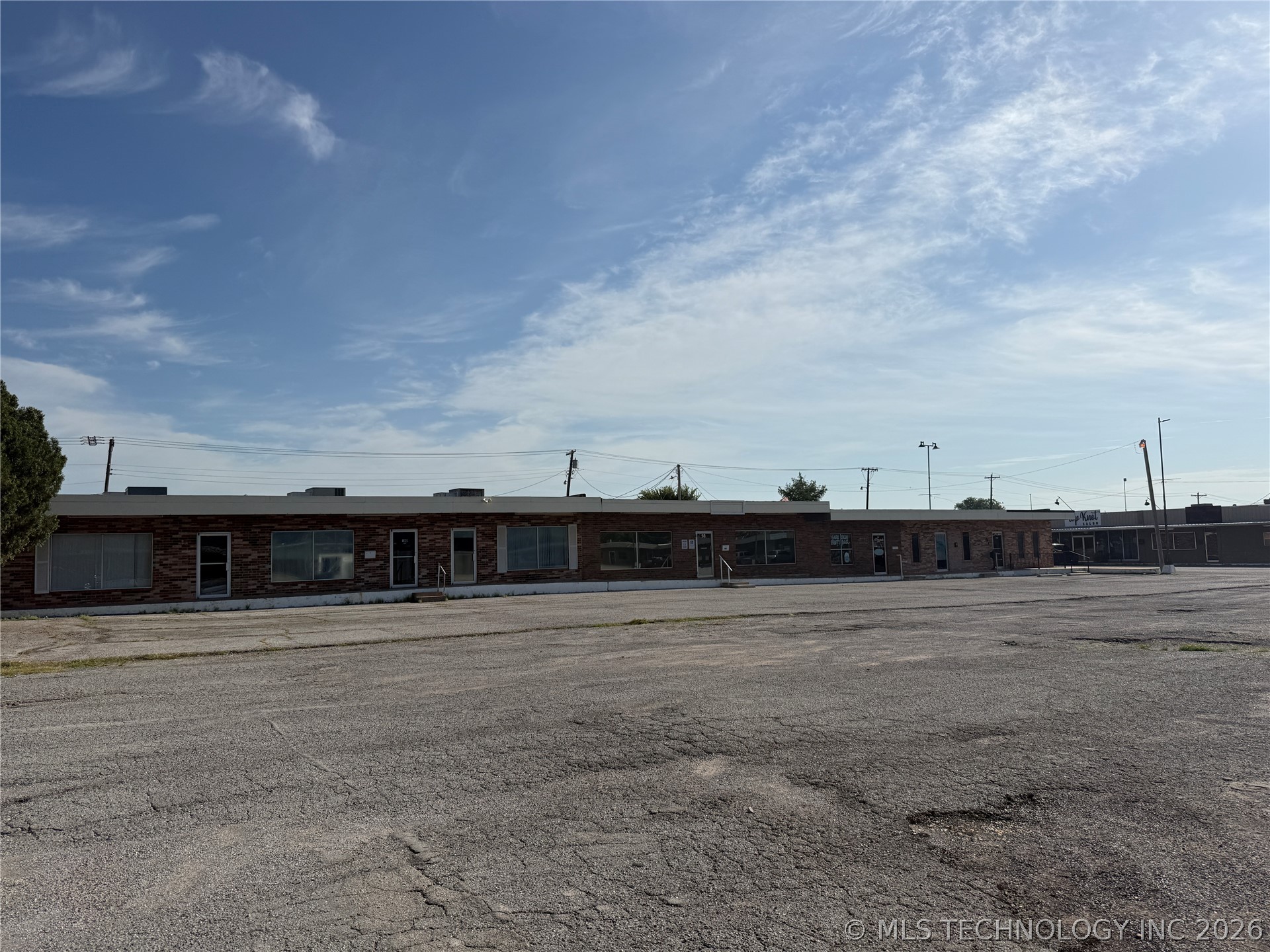 91 Broadlawn Shopping Property Photo 6