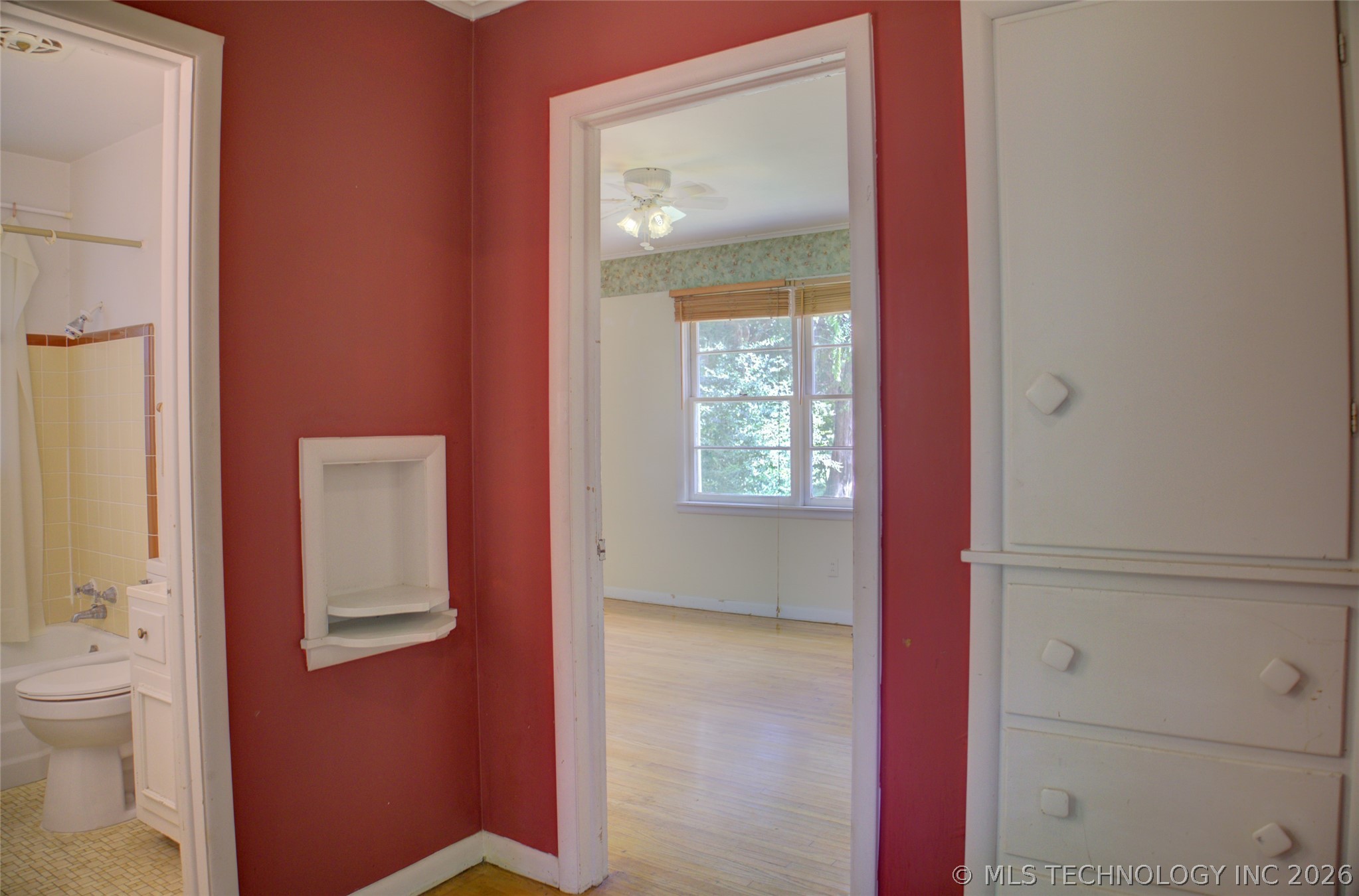 5309 E 4th Place Property Photo 14