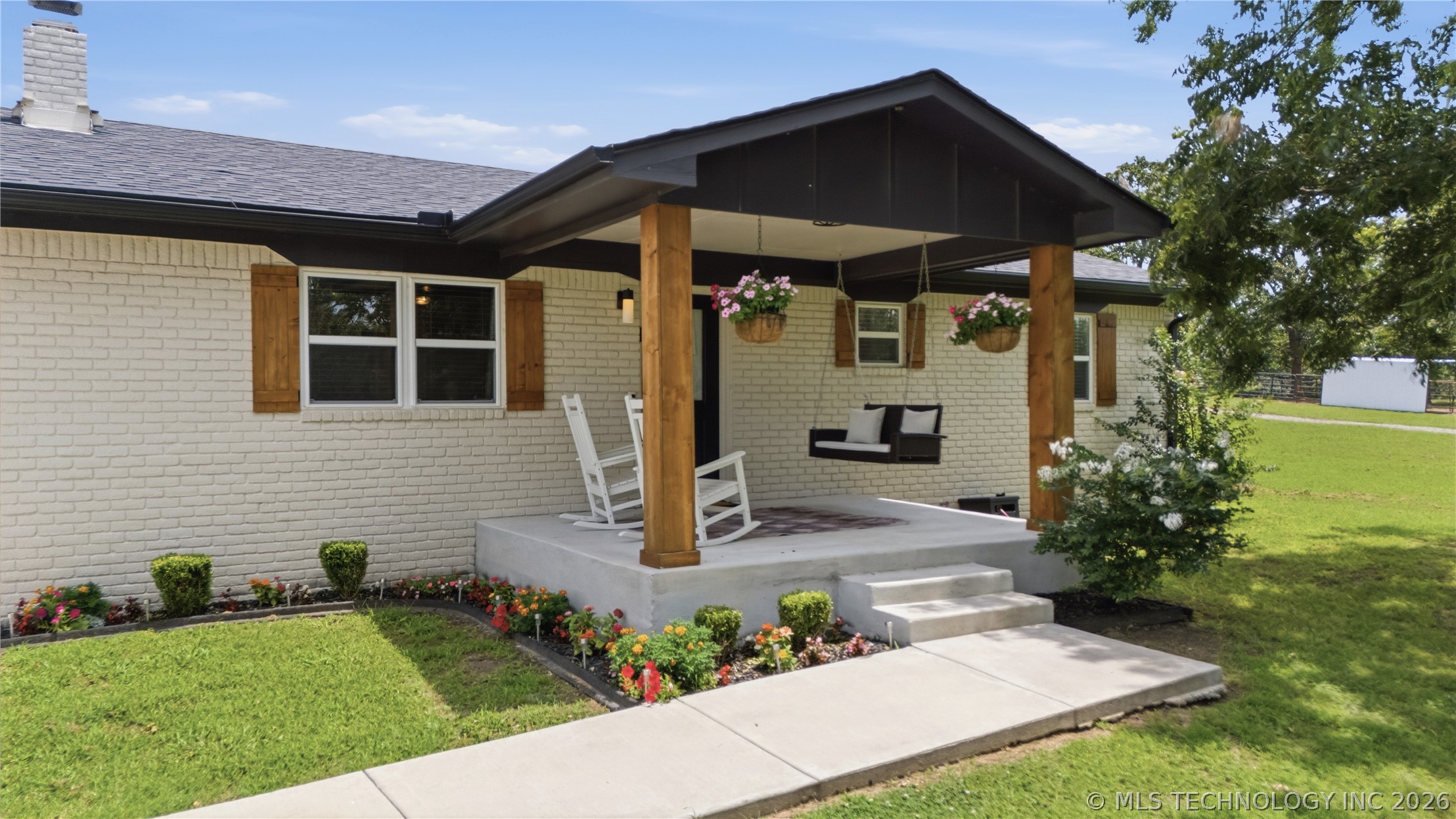 4081 S 4270 Road Property Photo 2