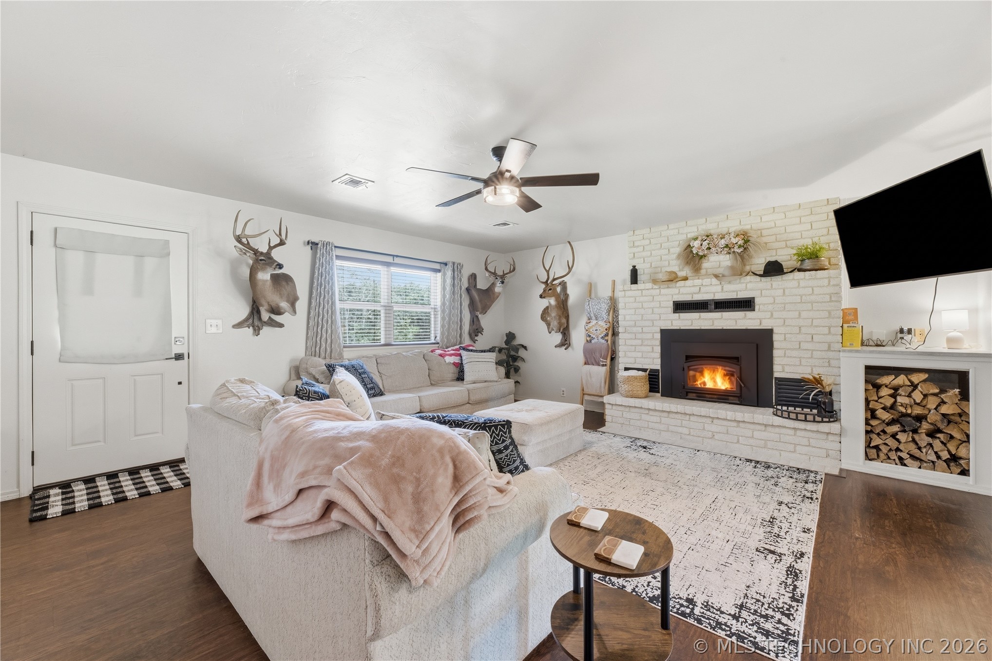 4081 S 4270 Road Property Photo 5