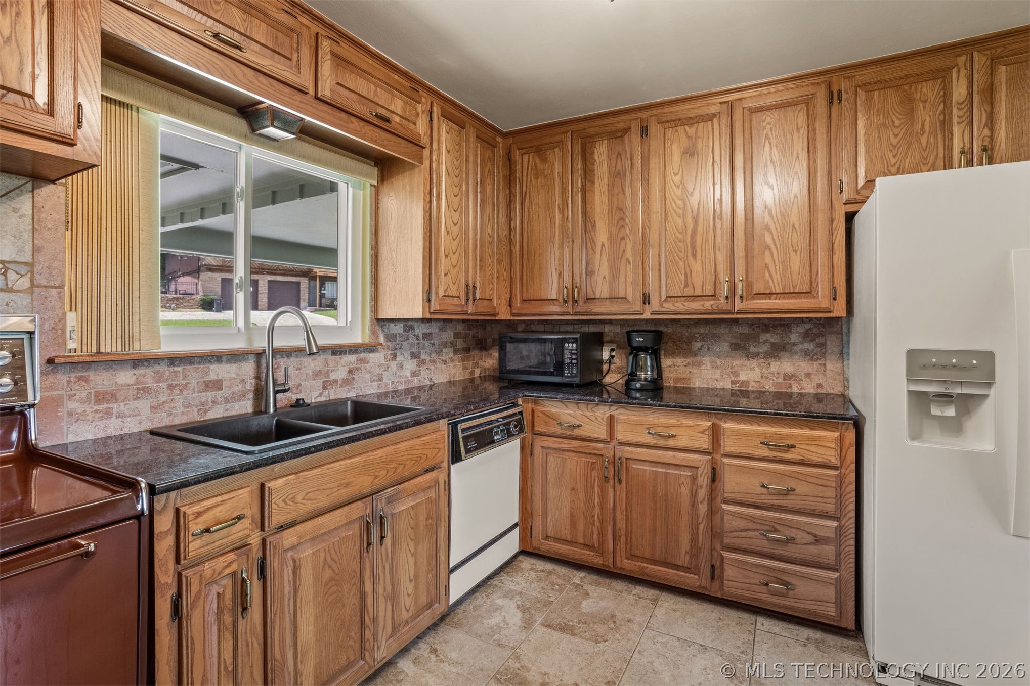 2219 N Main Street Property Photo 15