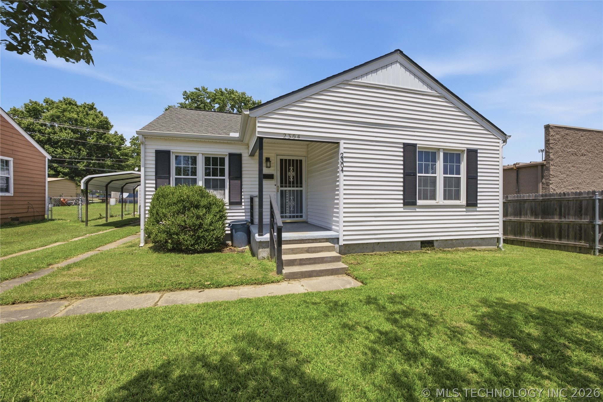 2304 E Broadway Avenue Property Photo 1