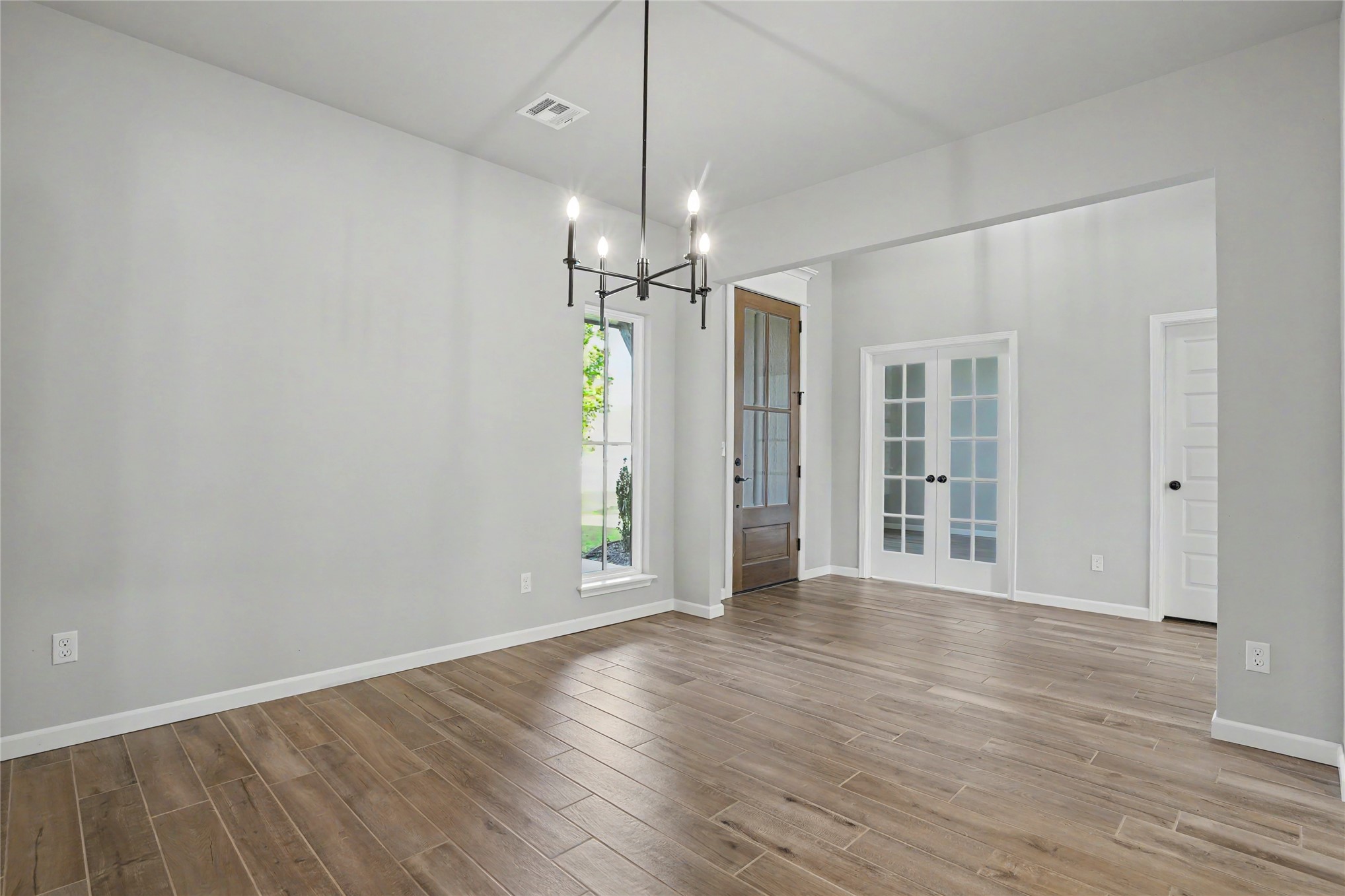 7009 E Oakland Street Property Photo 6