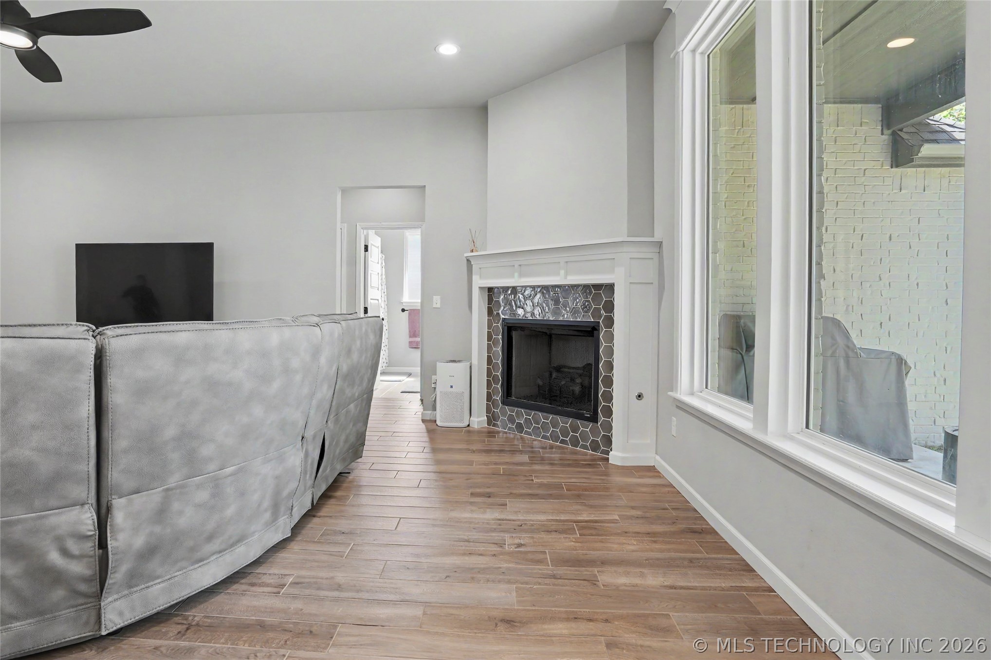 7009 E Oakland Street Property Photo 8