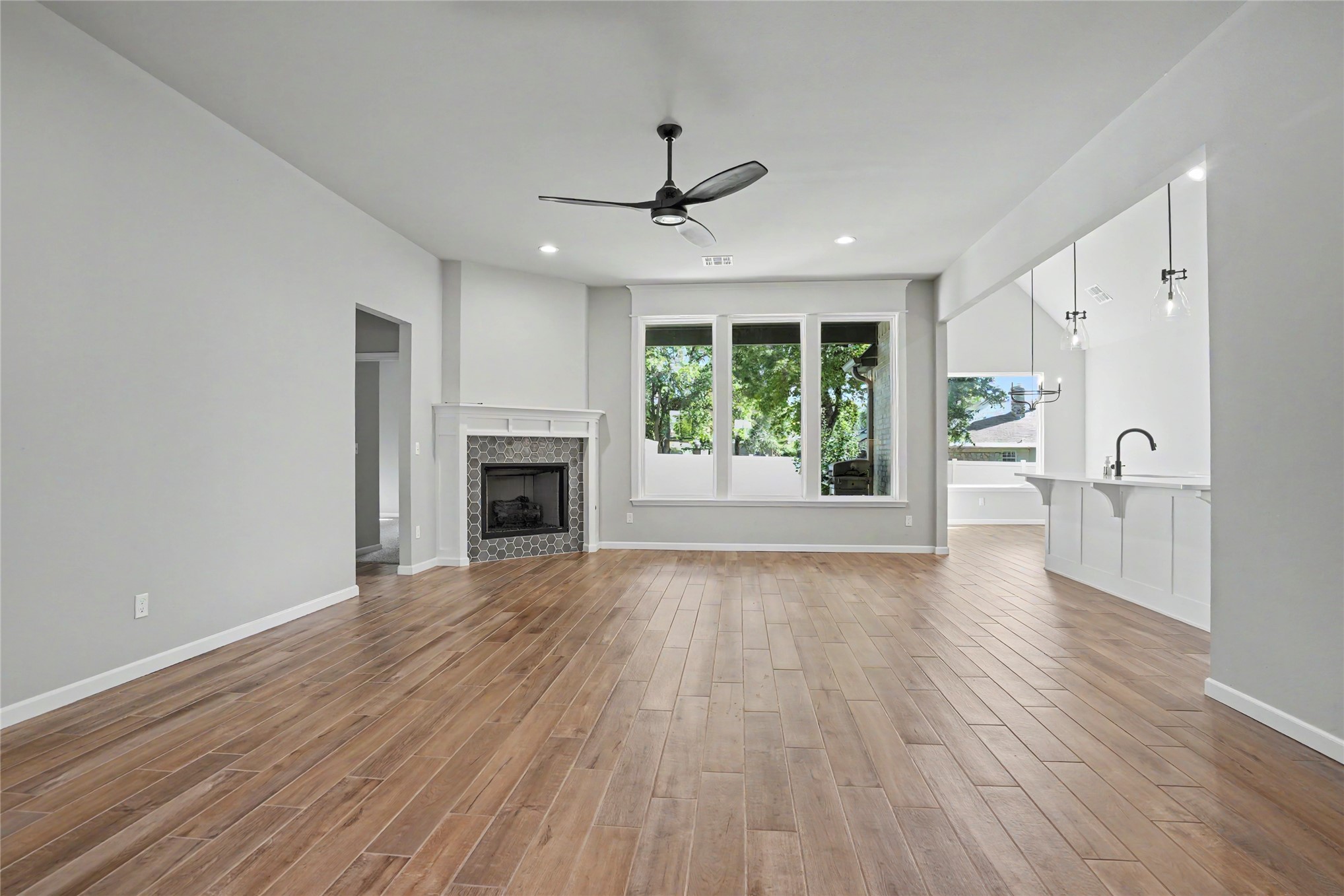 7009 E Oakland Street Property Photo 8