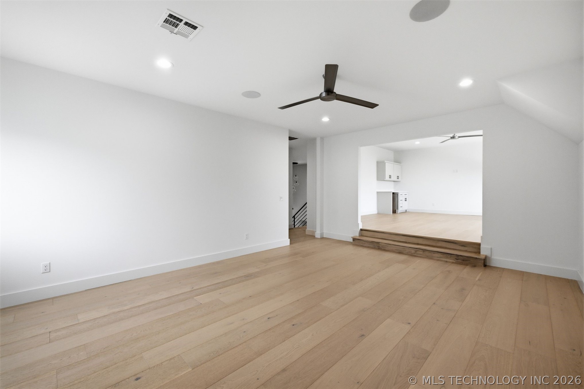 11906 S Urbana Avenue Property Photo 33