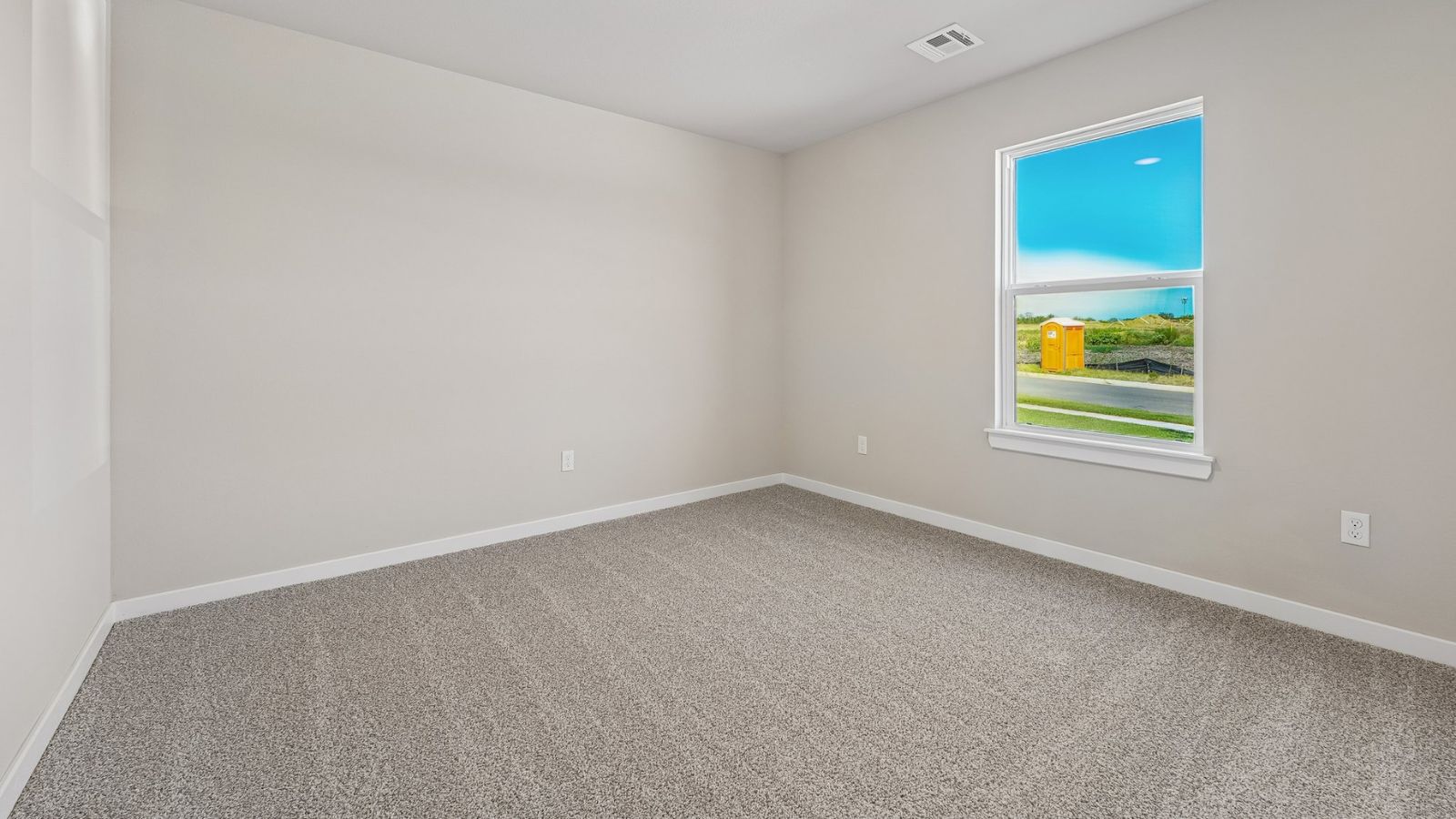 2011 E San Antonio Street Property Photo 17