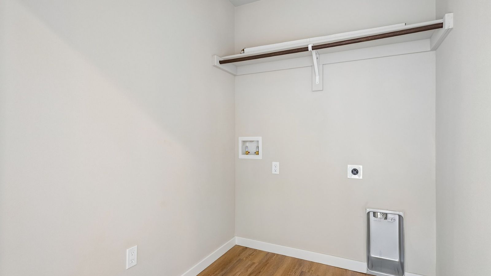 2011 E San Antonio Street Property Photo 20