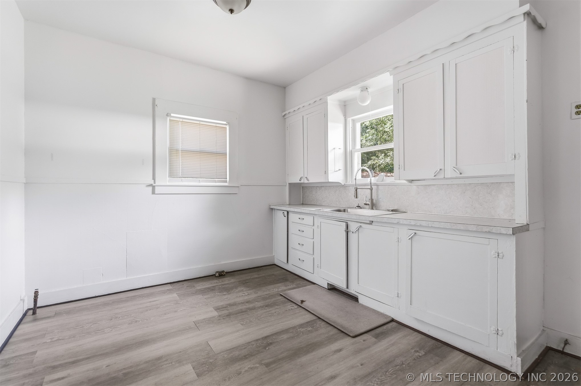 510 E A Street Property Photo 11