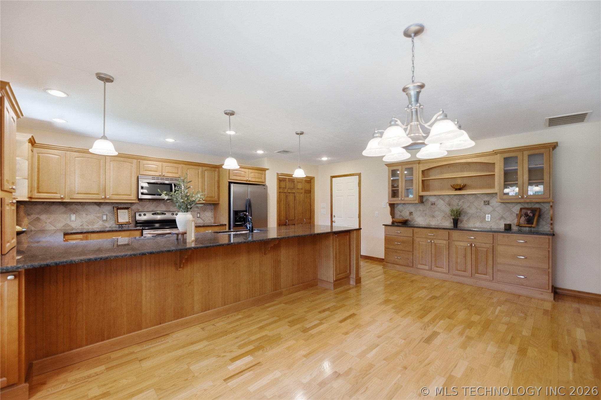 10921 N 110th East Avenue Property Photo 11