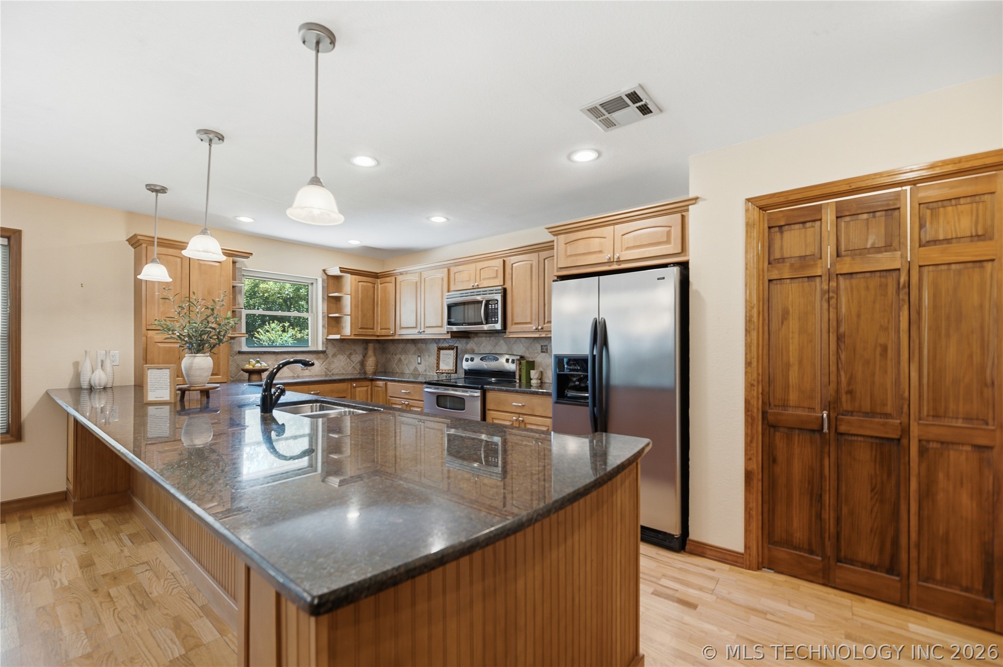 10921 N 110th East Avenue Property Photo 12