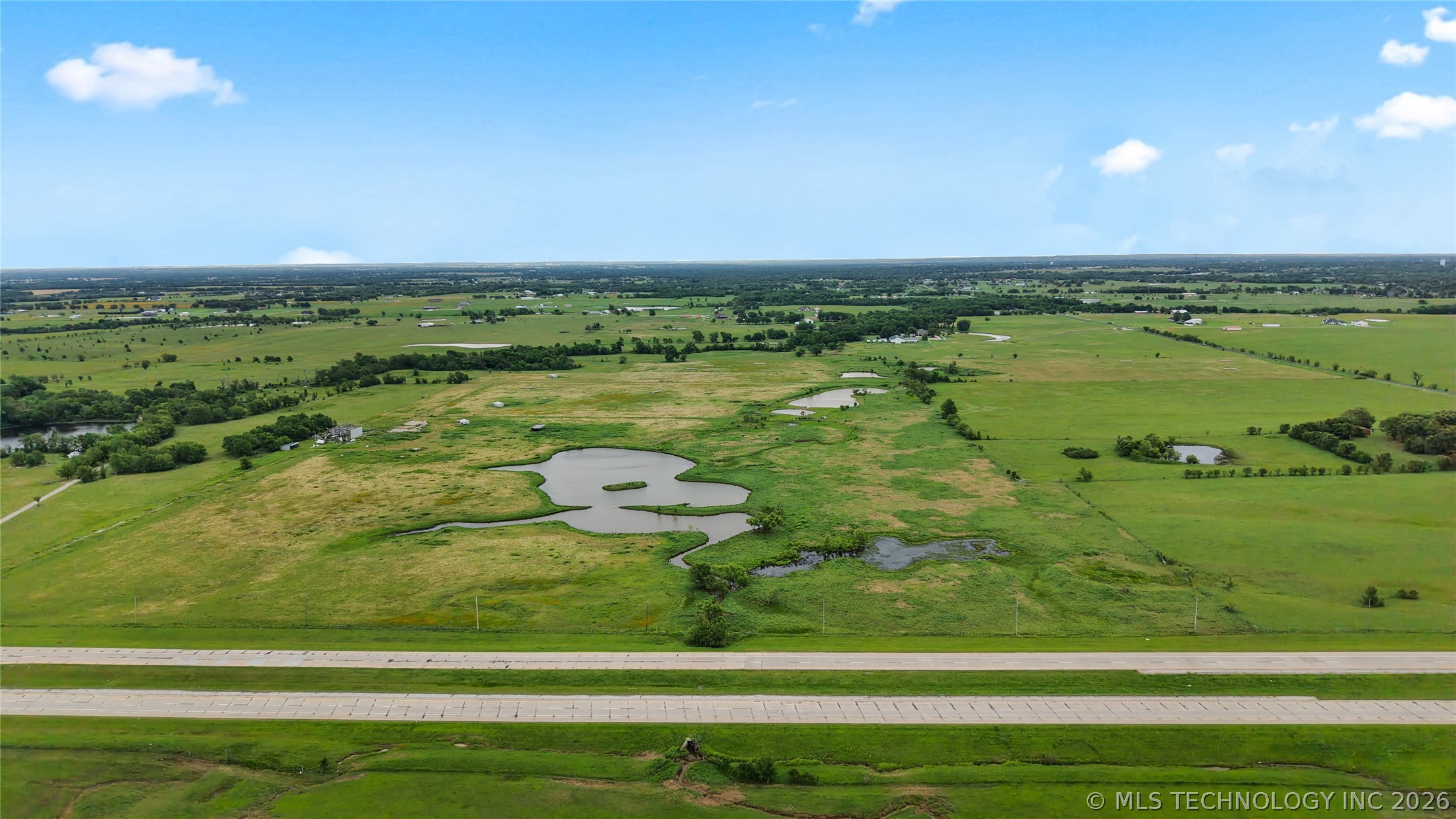 15985 Hwy 75 Property Photo 5