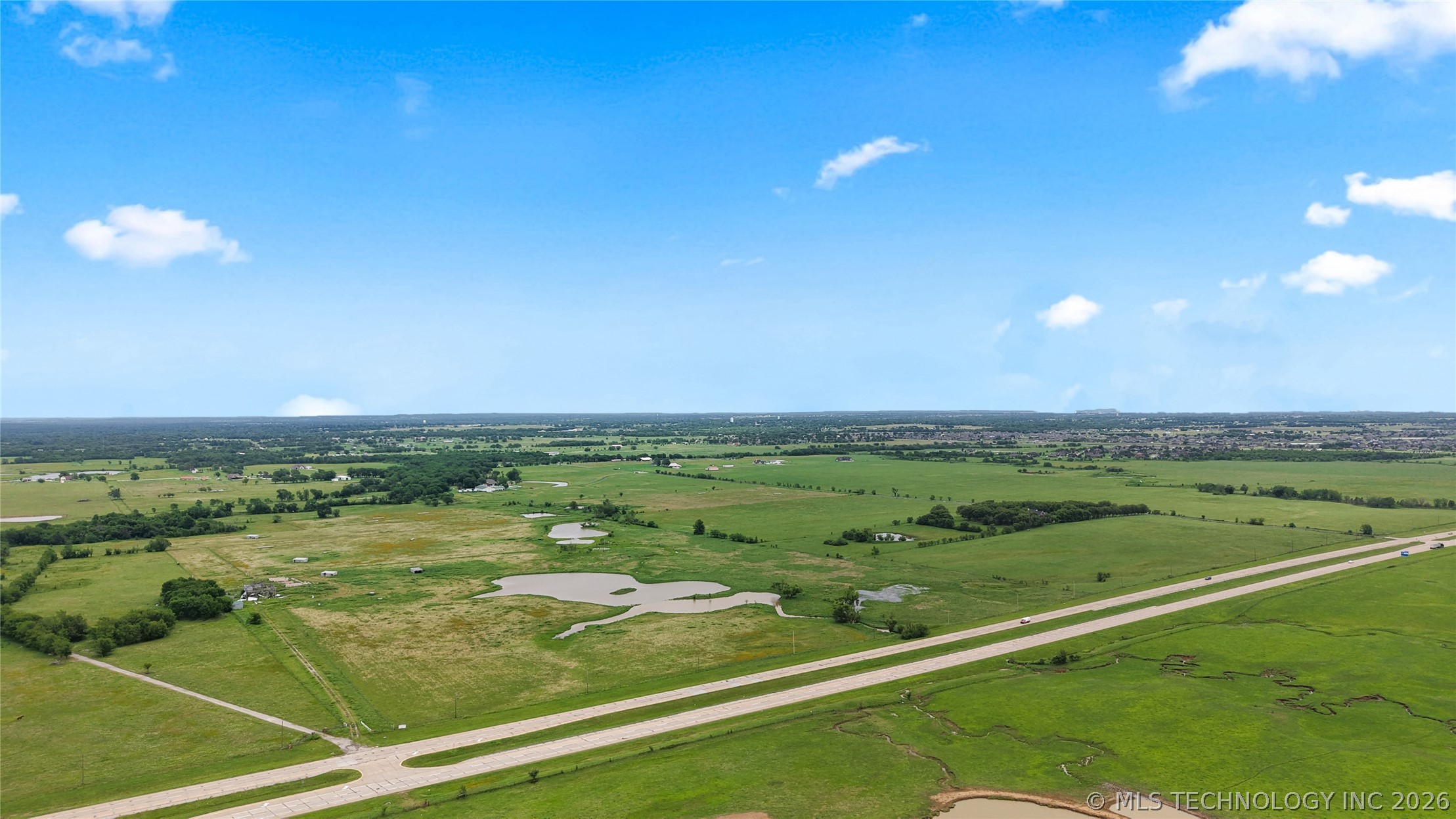 15985 Hwy 75 Property Photo 10