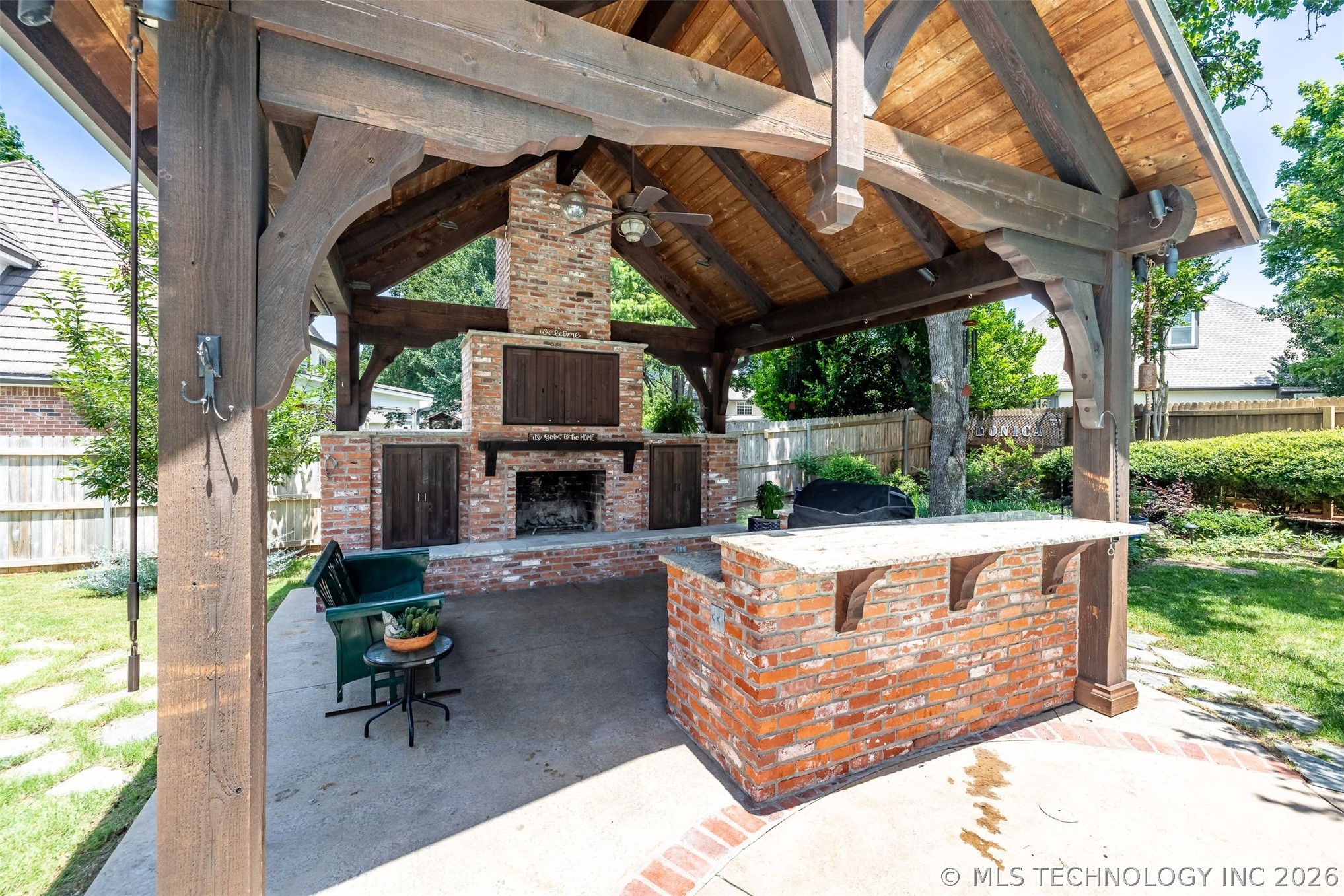 10329 S Granite Avenue Property Photo 4