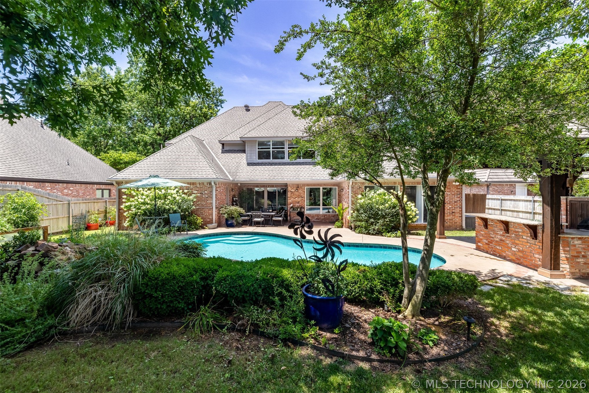 10329 S Granite Avenue Property Photo 8