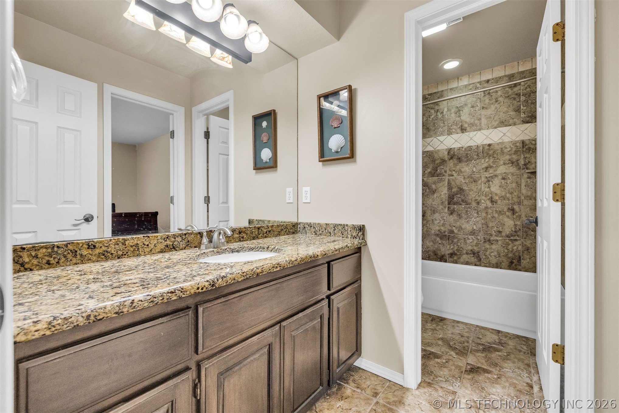 10329 S Granite Avenue Property Photo 41