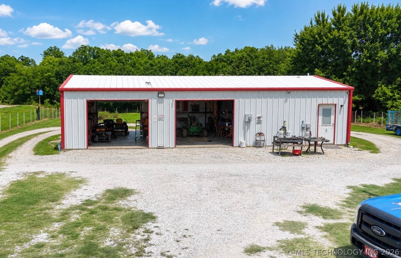 7864 Brock Property Photo 2