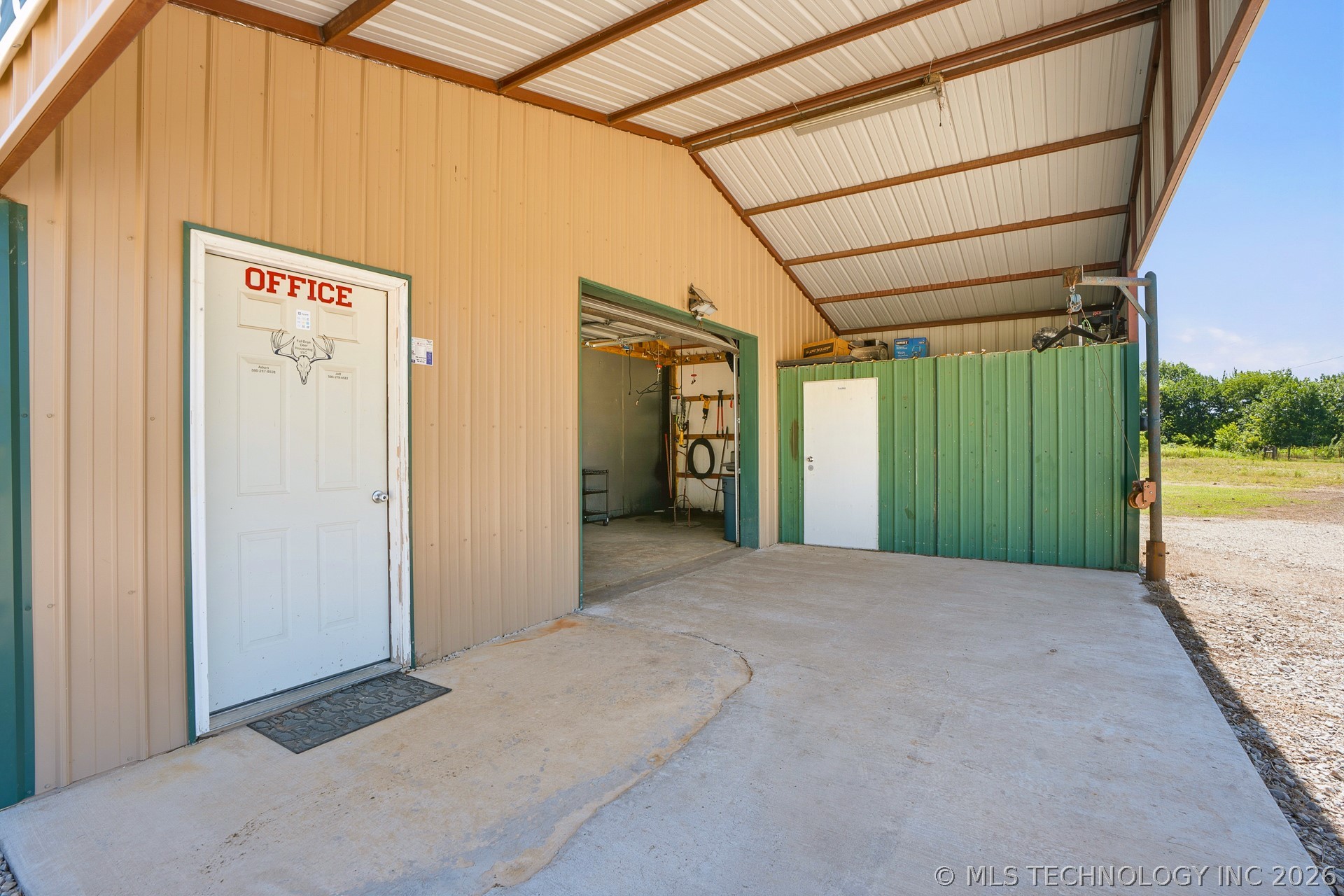 901 N Broadway Property Photo 5