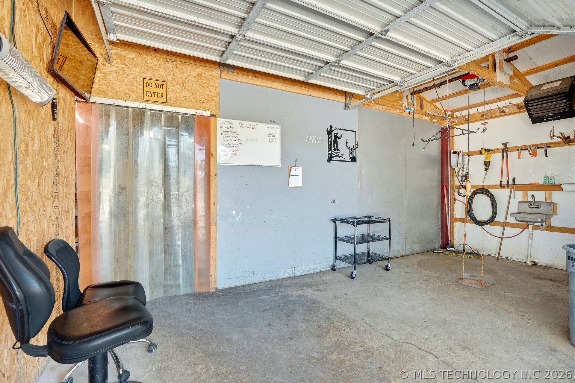 901 N Broadway Property Photo 6