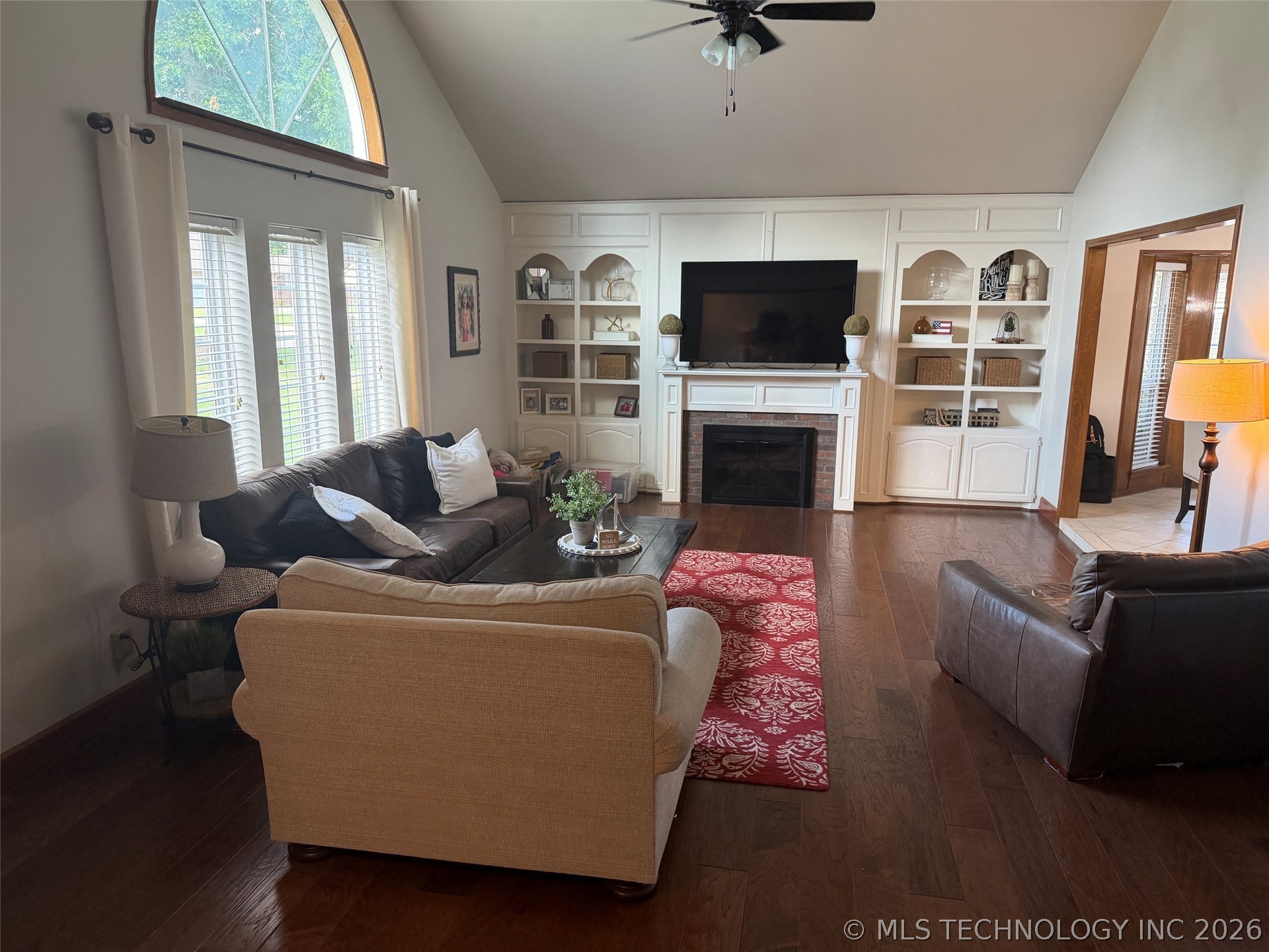 2811 Houston Street Property Photo 3