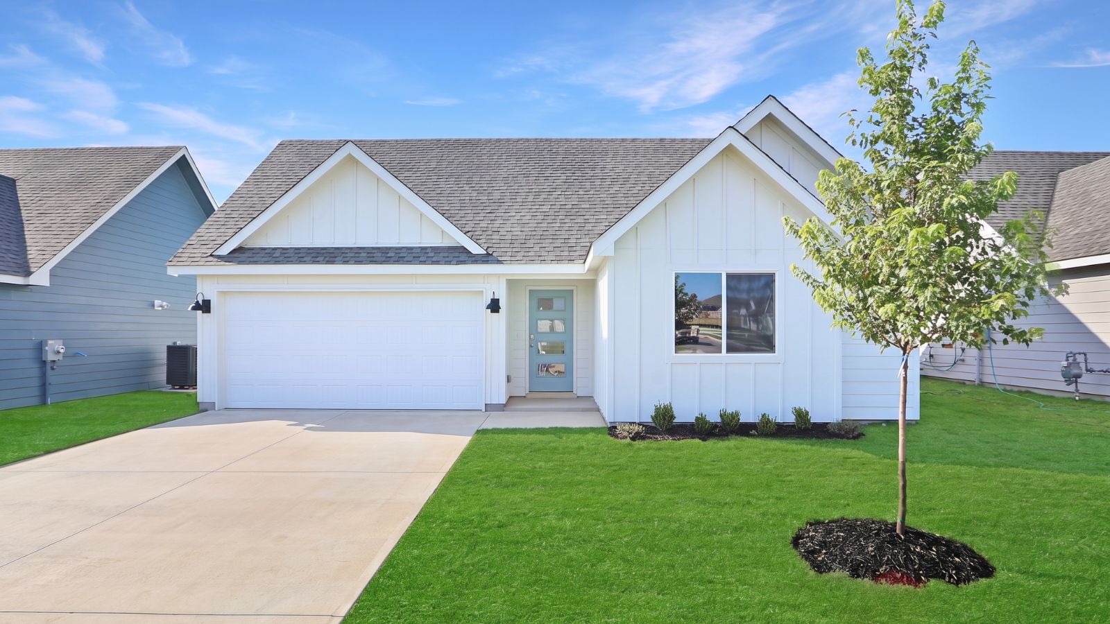 3913 E Kansas Street Property Photo 1