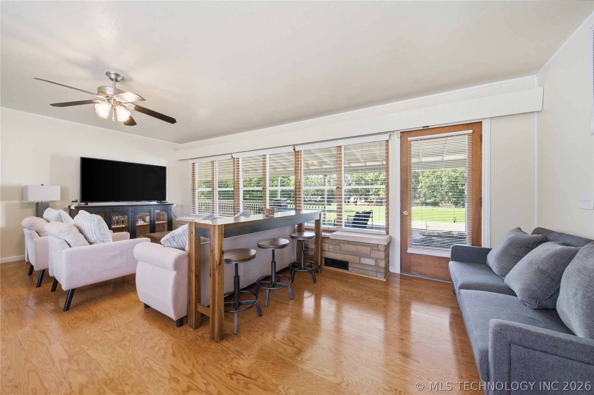 14 E Smith Avenue Property Photo 11