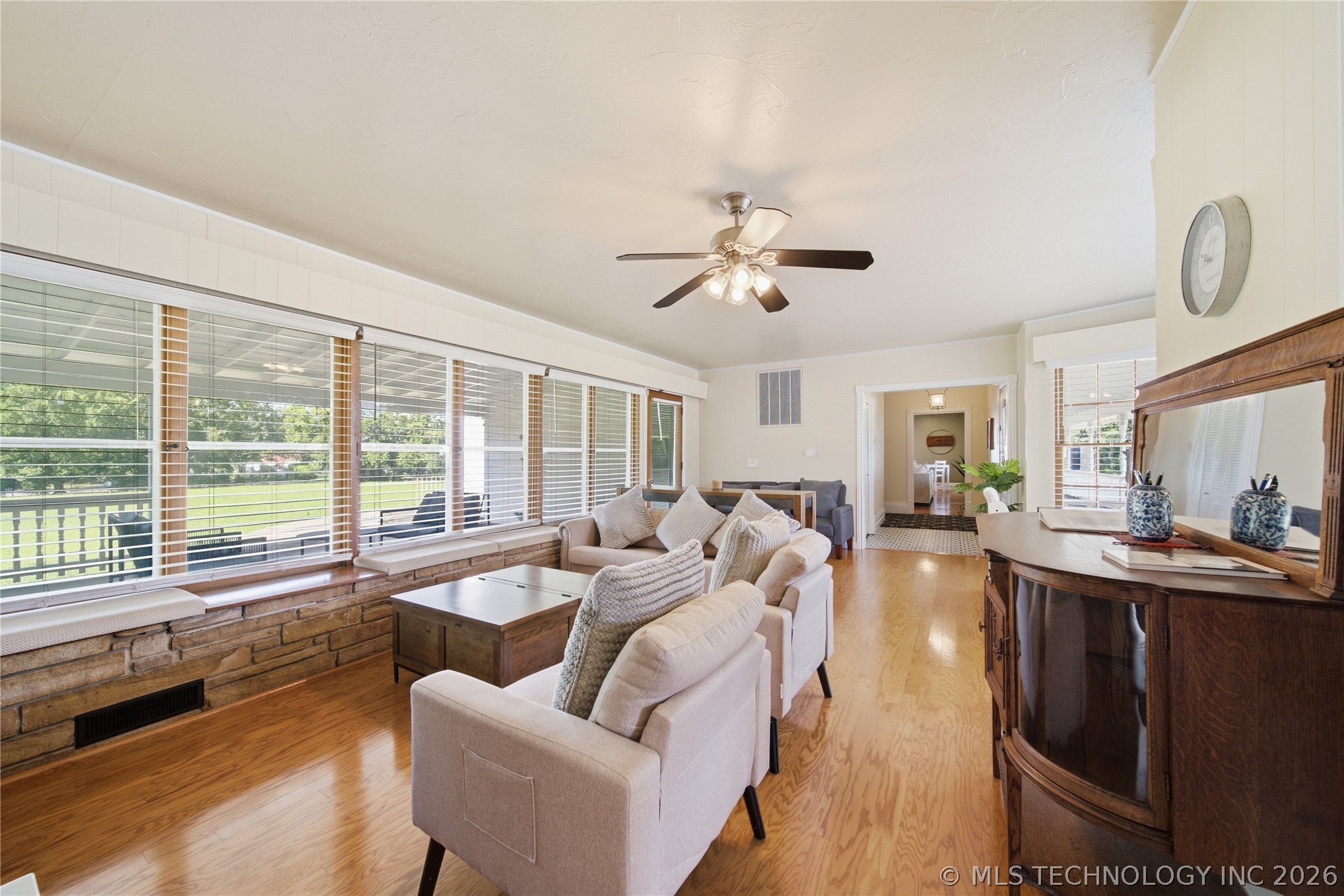 14 E Smith Avenue Property Photo 16