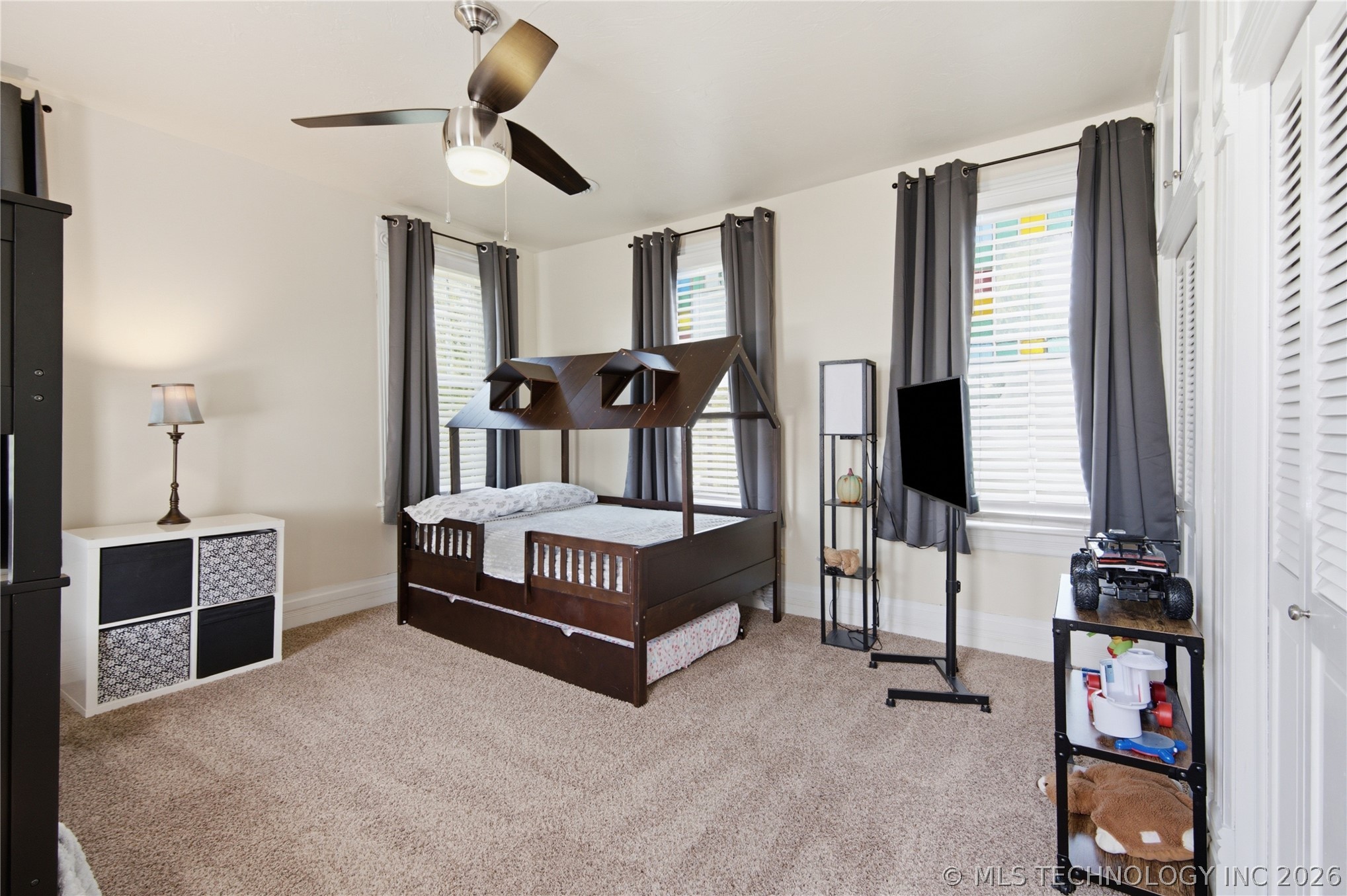 14 E Smith Avenue Property Photo 44