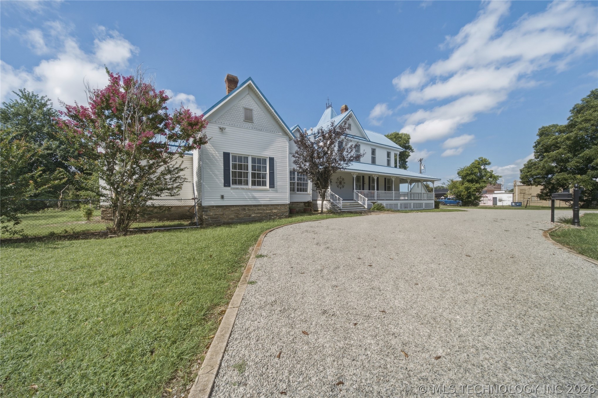 14 E Smith Avenue Property Photo 68